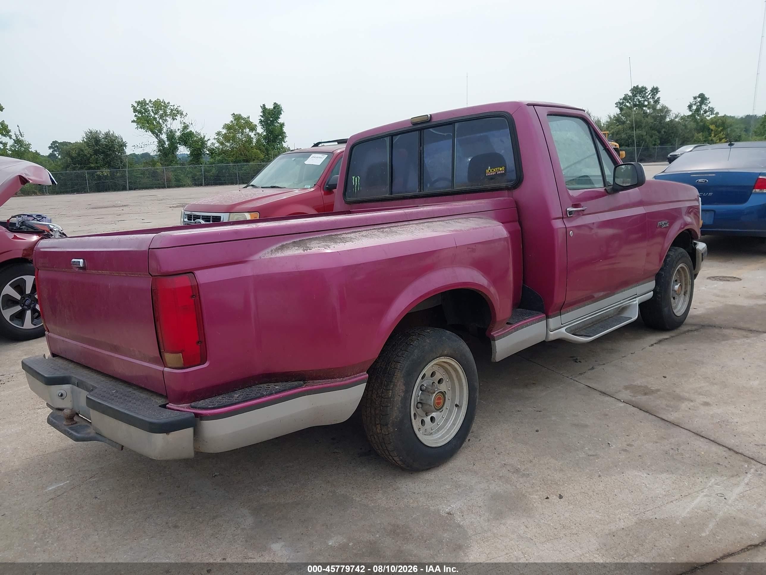 1992 Ford F150   Blue vin: 1FTCF15YXNKA99826