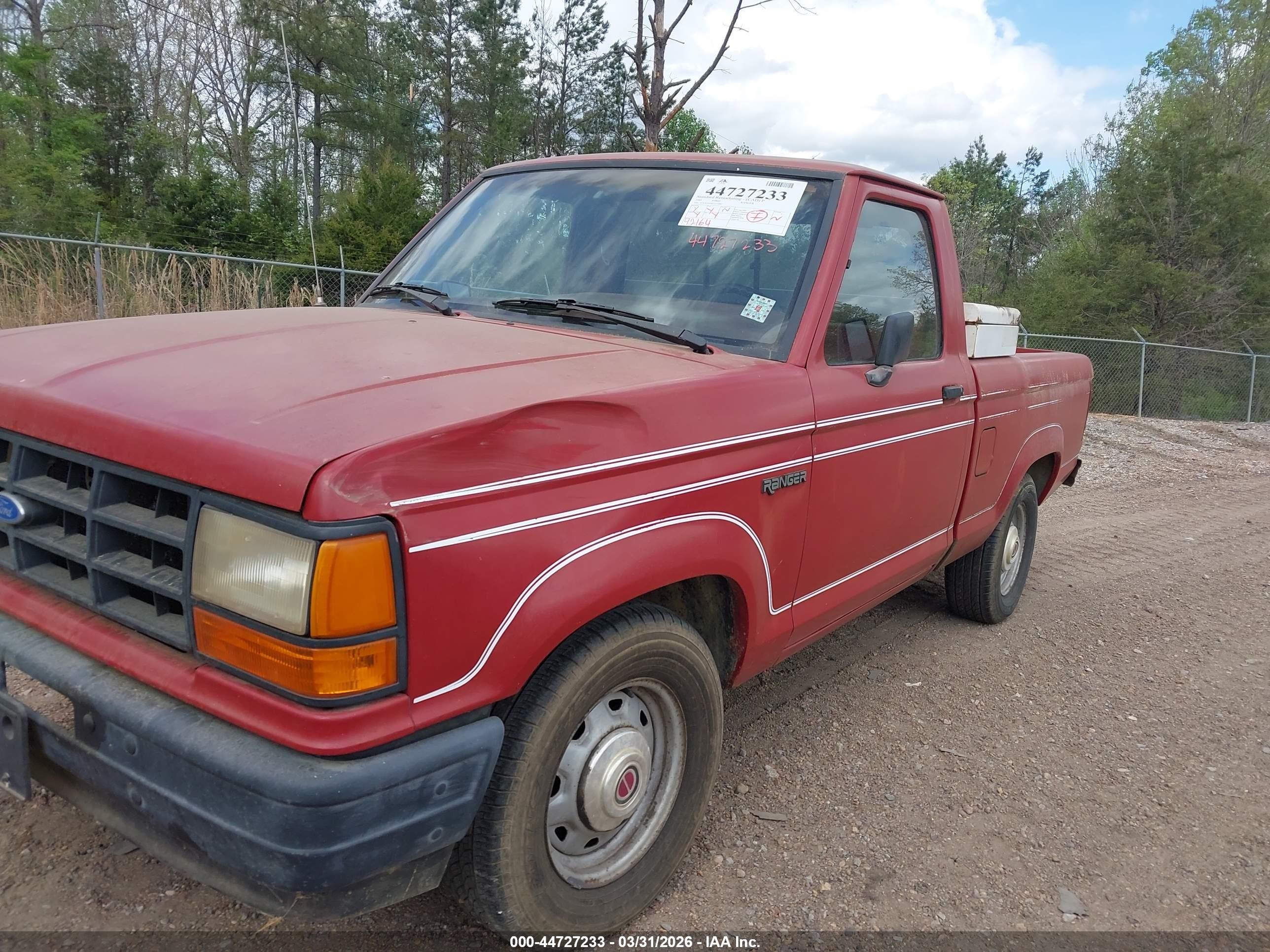 1989 Ford Ranger   Red vin: 1FTCR10A0KUC31882