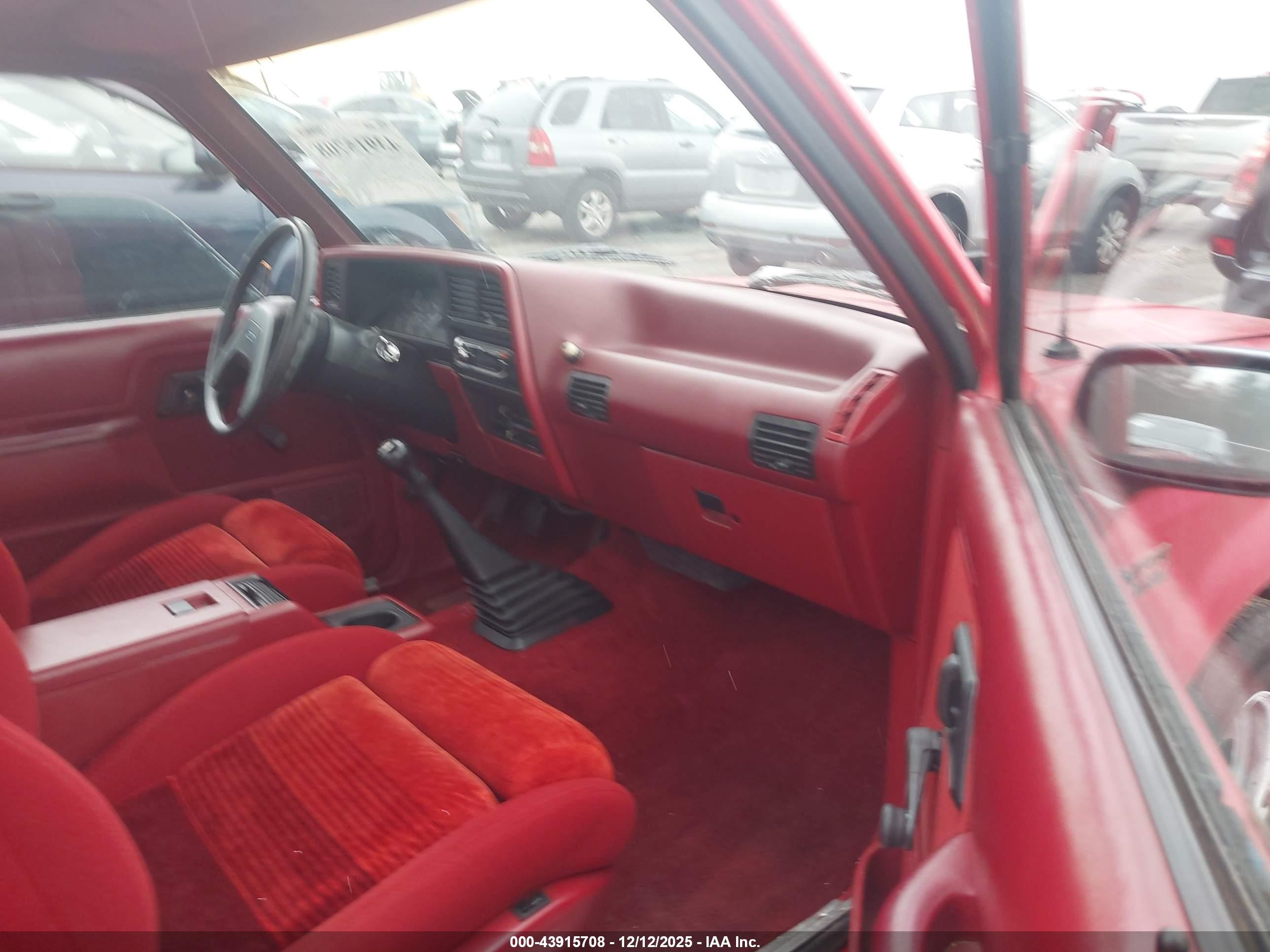 1991 Ford Ranger   Red vin: 1FTCR10A0MTA02434