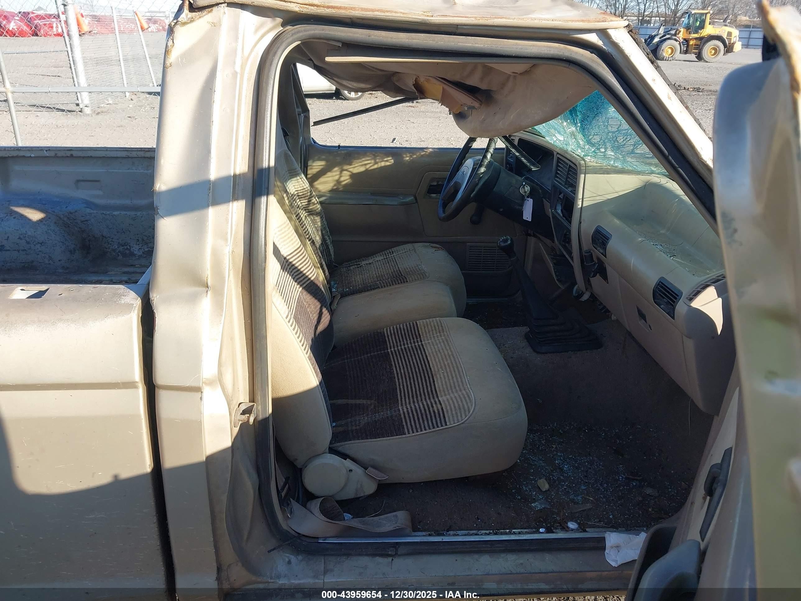 1991 Ford Ranger   Gold vin: 1FTCR10A0MUB80600