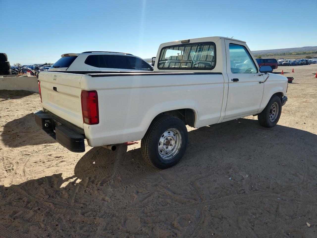 1992 Ford Ranger White vin: 1FTCR10A0NTA90290