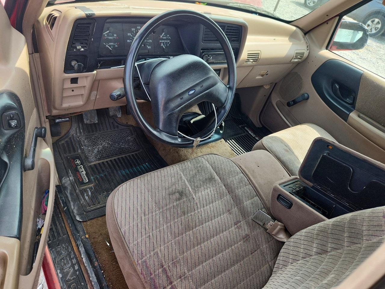 1993 Ford Ranger Red vin: 1FTCR10A0PPB34784