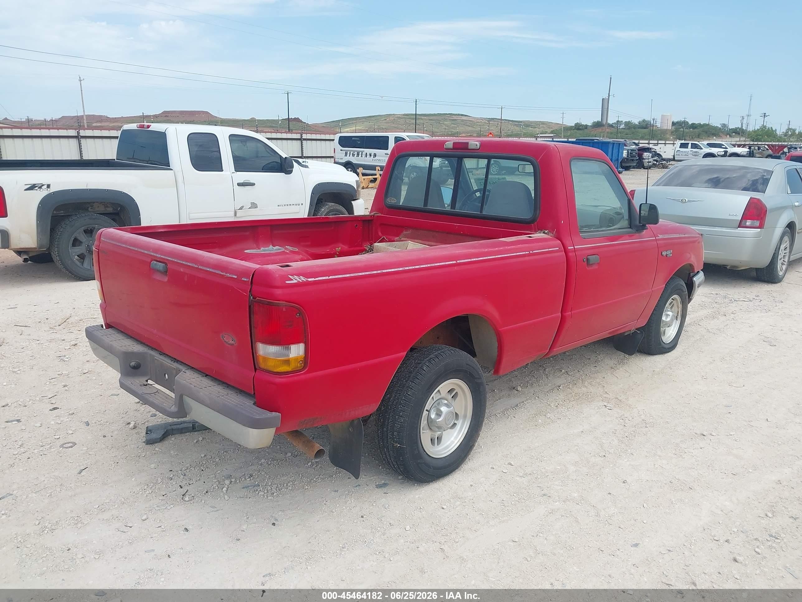 1996 Ford Ranger   Red vin: 1FTCR10A0TPB10477