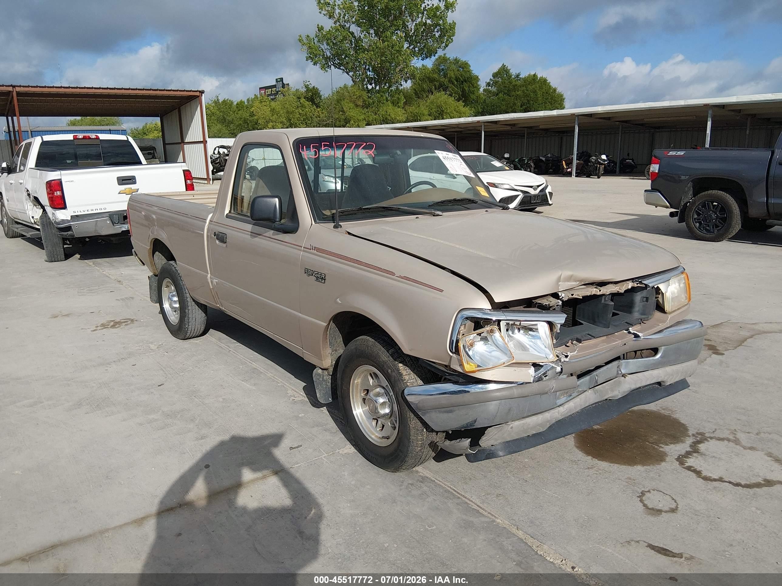 1996 Ford Ranger   Beige vin: 1FTCR10A0TPB27473