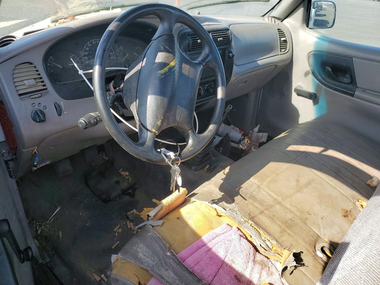 1997 Ford Ranger Xl White vin: 1FTCR10A0VUB54709