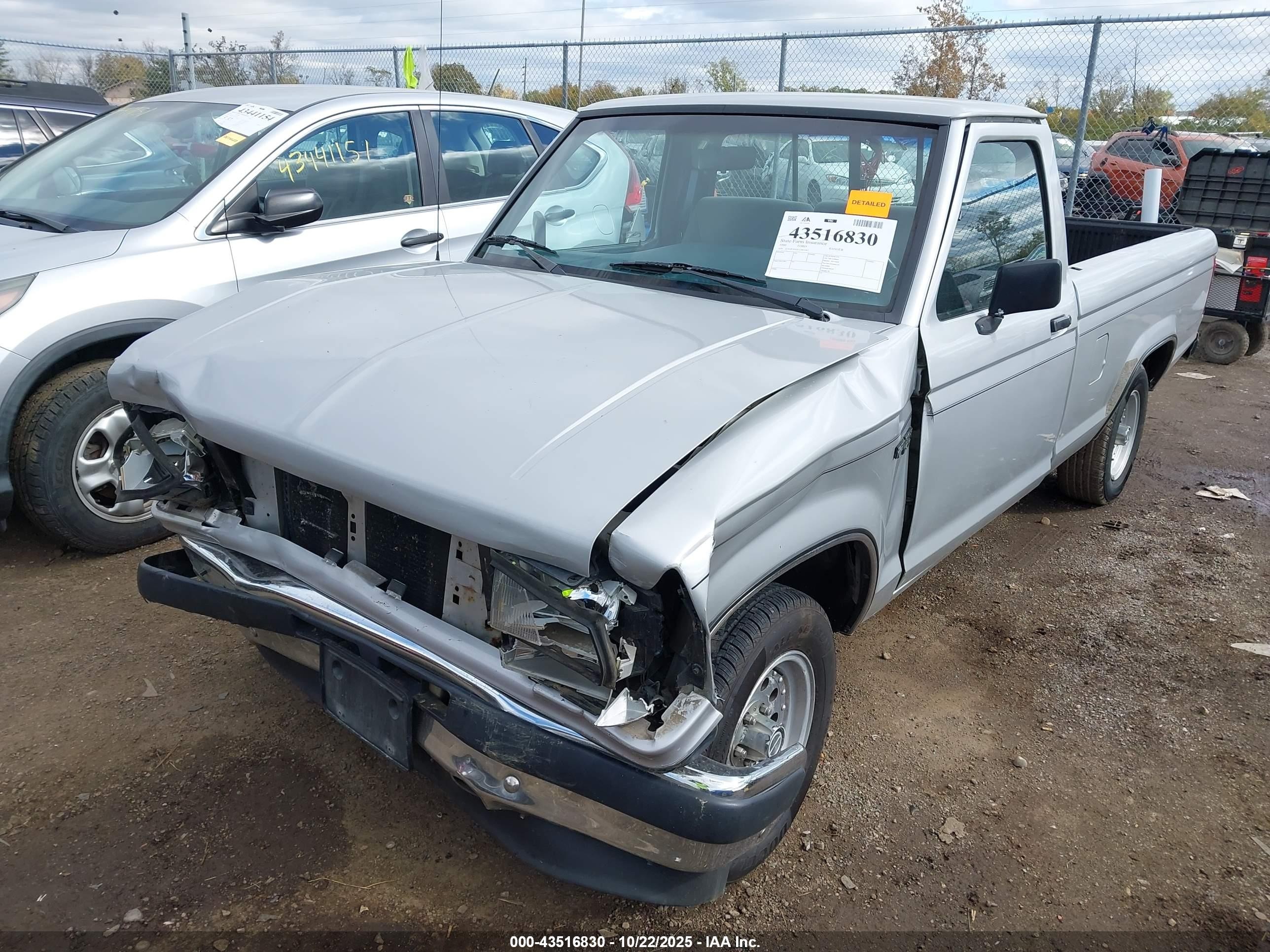 1990 Ford Ranger   Серый vin: 1FTCR10A1LUB67062