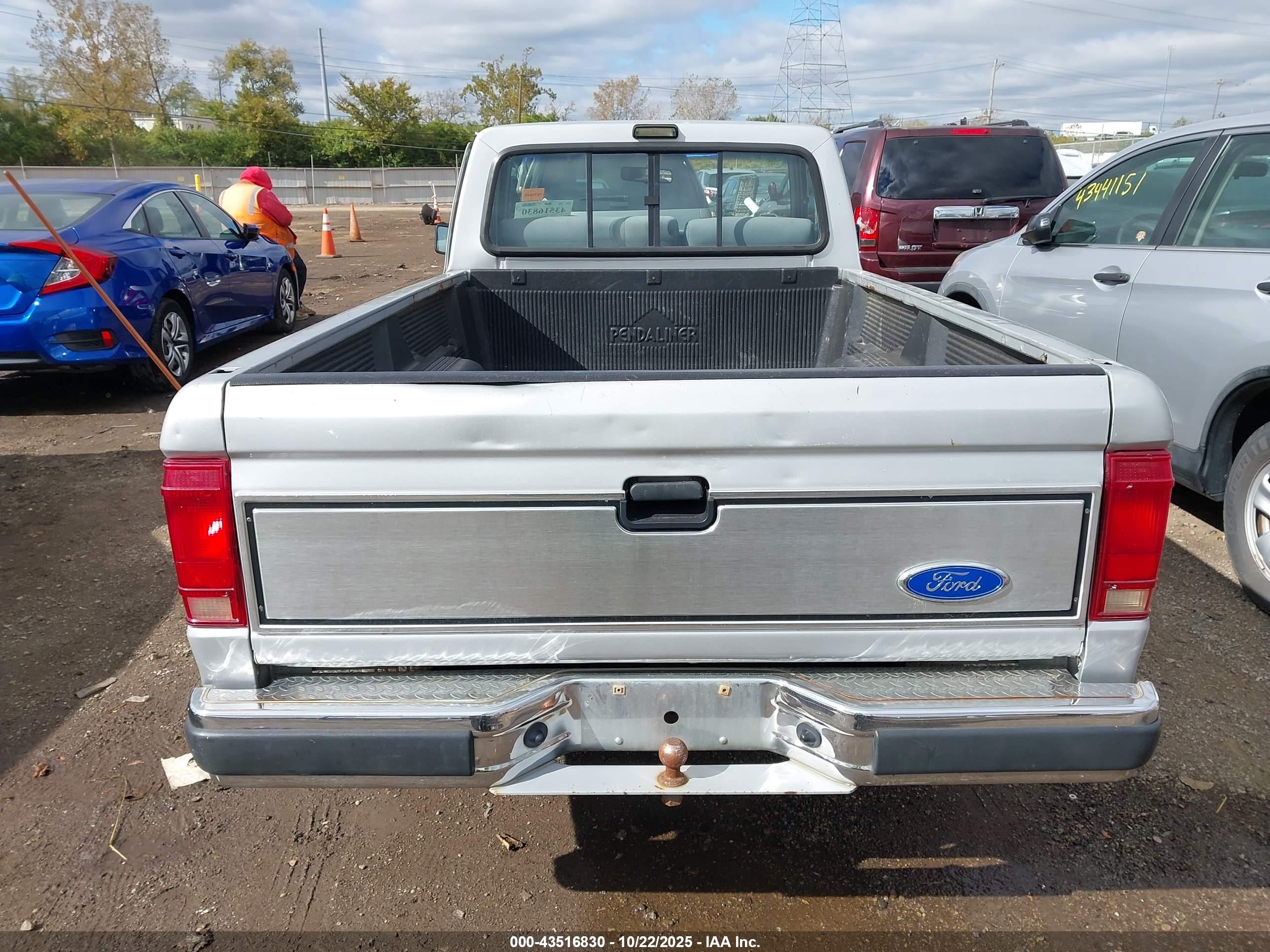 1990 Ford Ranger   Серый vin: 1FTCR10A1LUB67062