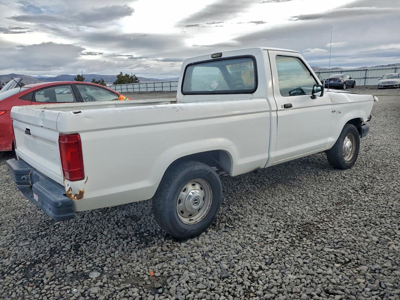 1990 Ford Ranger Белый vin: 1FTCR10A1LUB80443