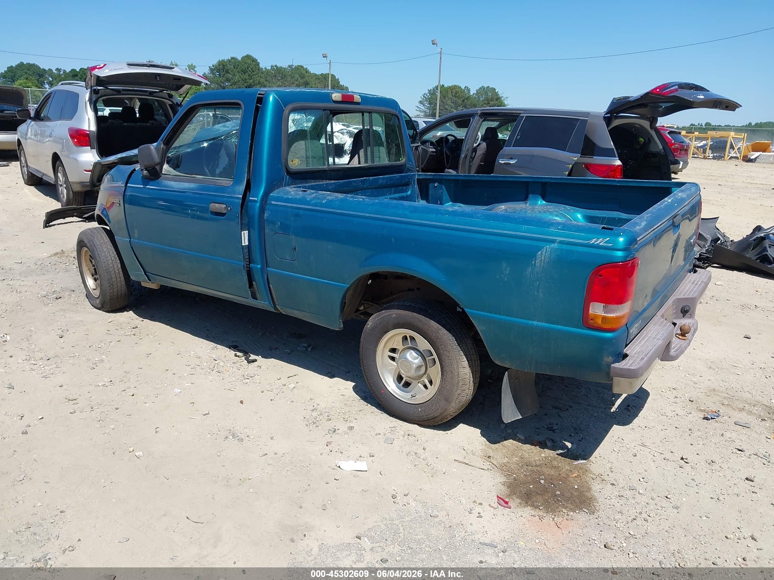 1995 Ford Ranger   Green vin: 1FTCR10A1SUC28571