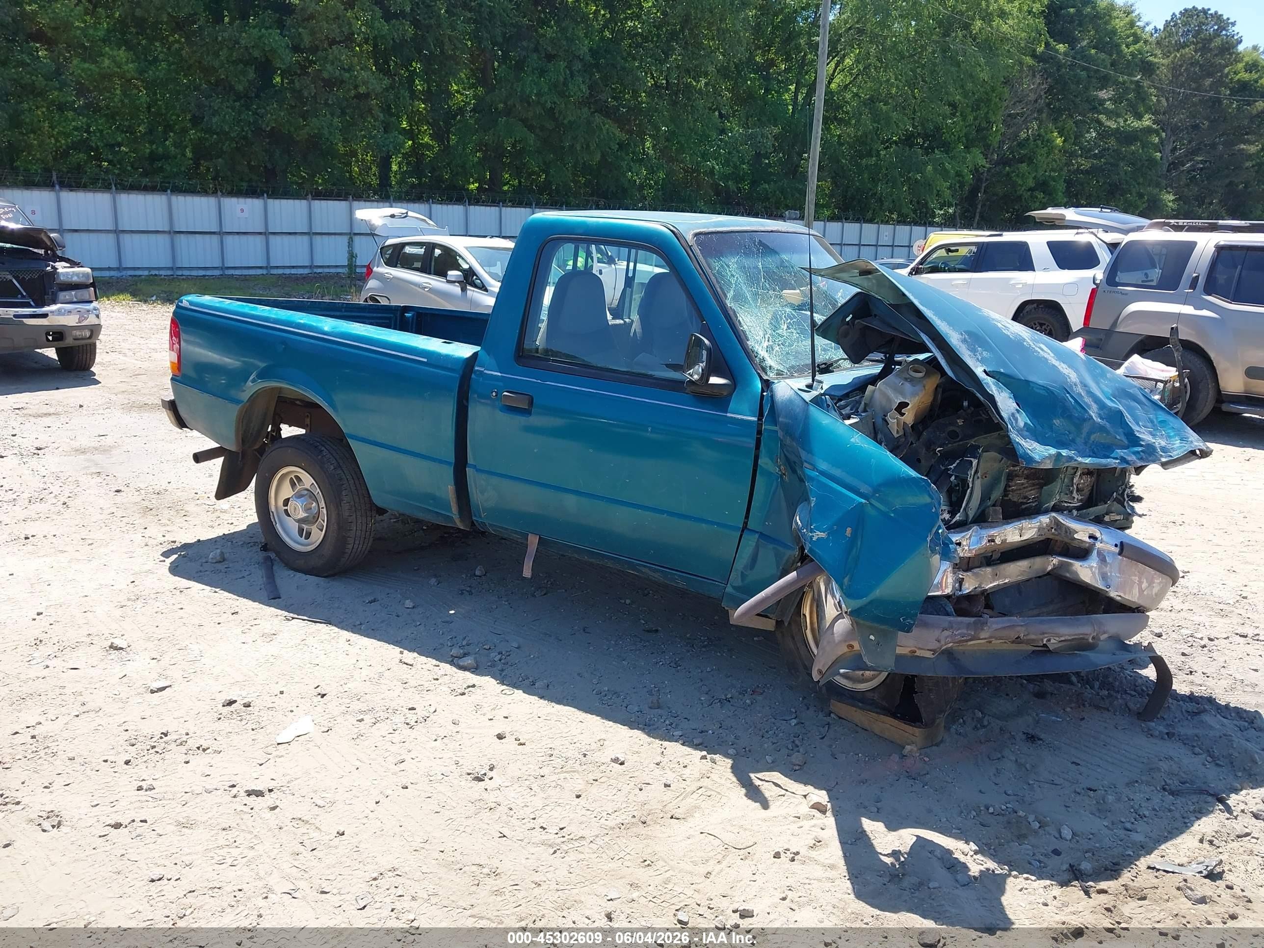 1995 Ford Ranger   Green vin: 1FTCR10A1SUC28571