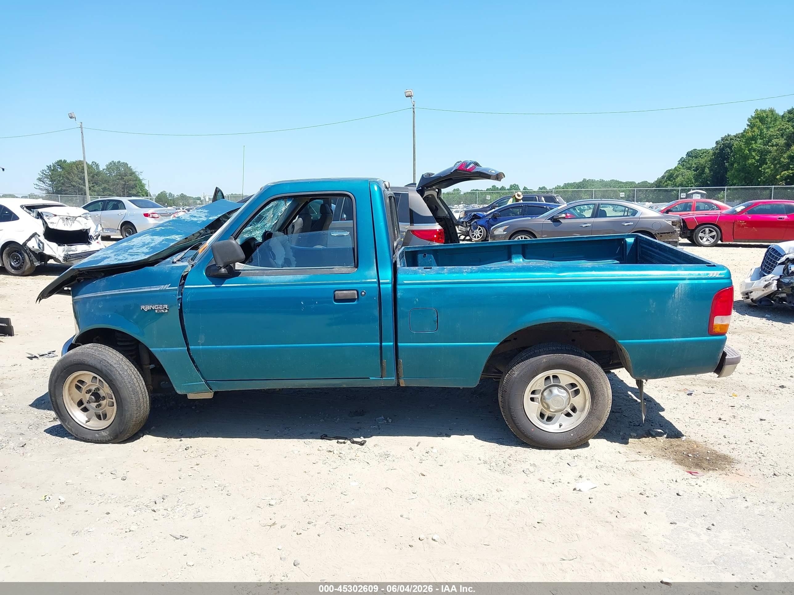 1995 Ford Ranger   Green vin: 1FTCR10A1SUC28571