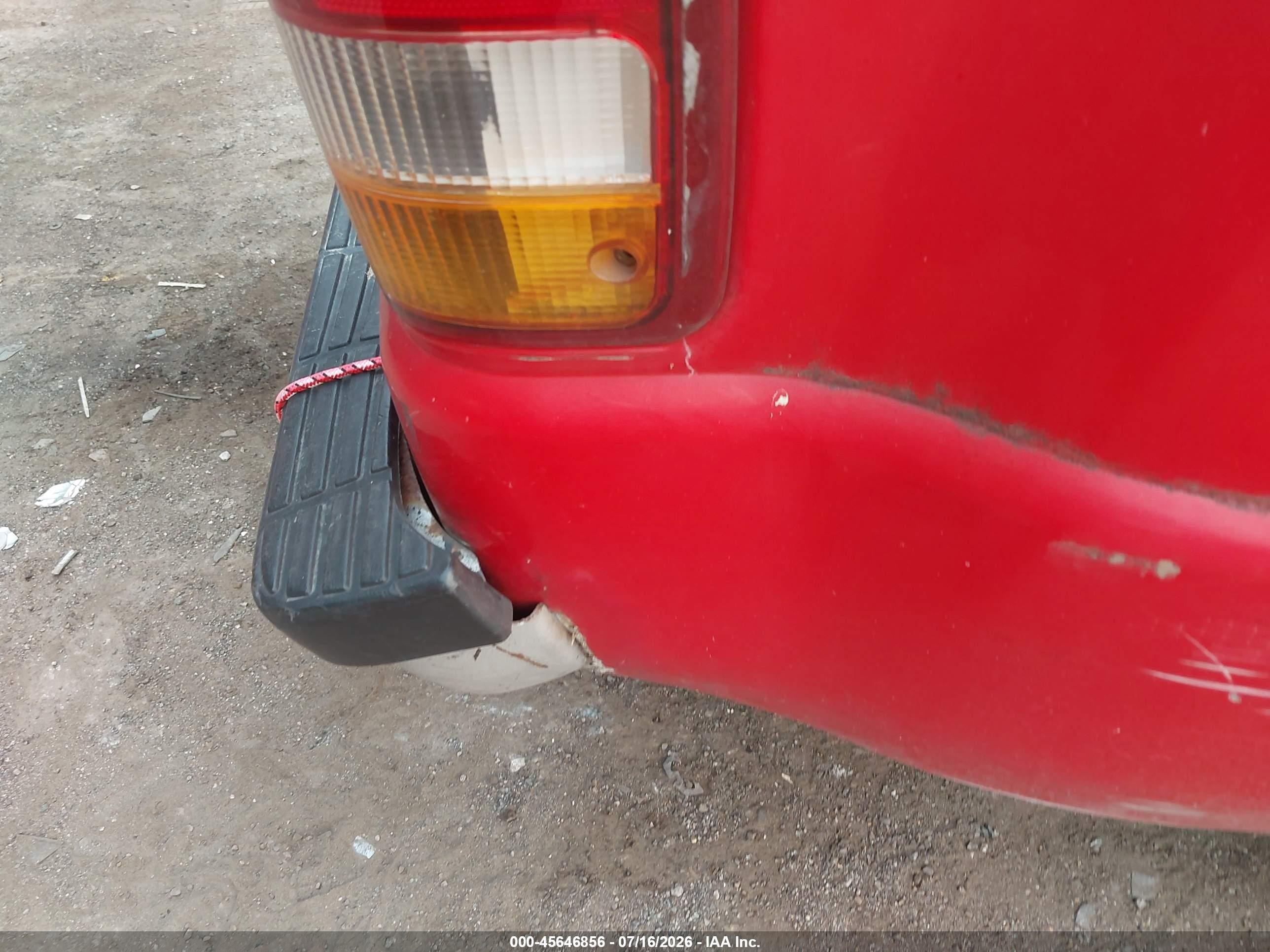 1996 Ford Ranger   Red vin: 1FTCR10A1TPB12917