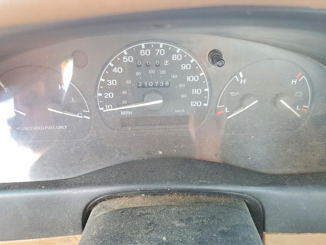 1996 Ford Ranger Red vin: 1FTCR10A1TUD27165
