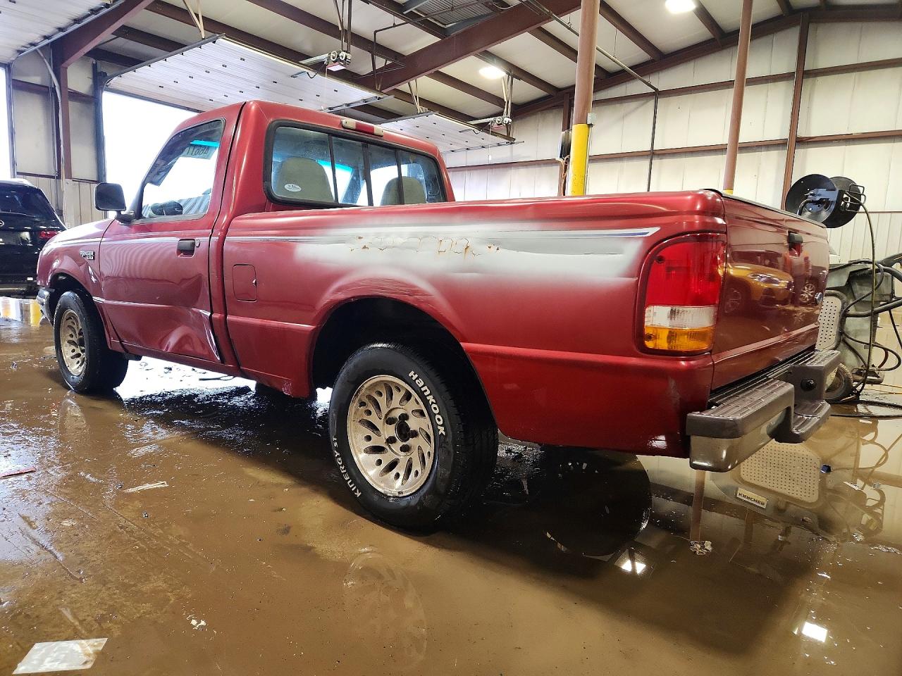 1997 Ford Ranger Red vin: 1FTCR10A1VPA06650