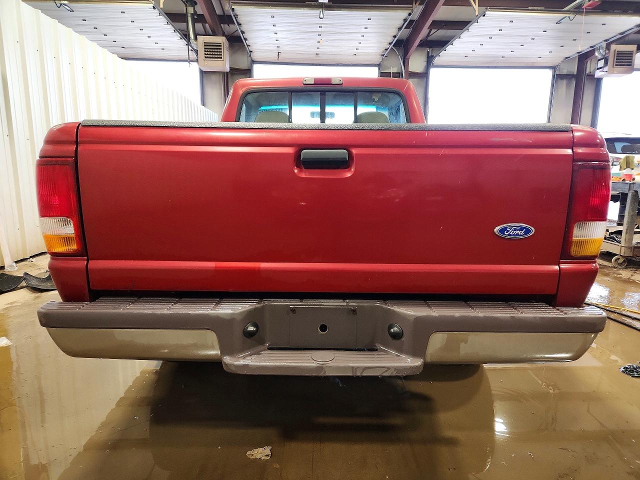 1997 Ford Ranger Red vin: 1FTCR10A1VPA06650