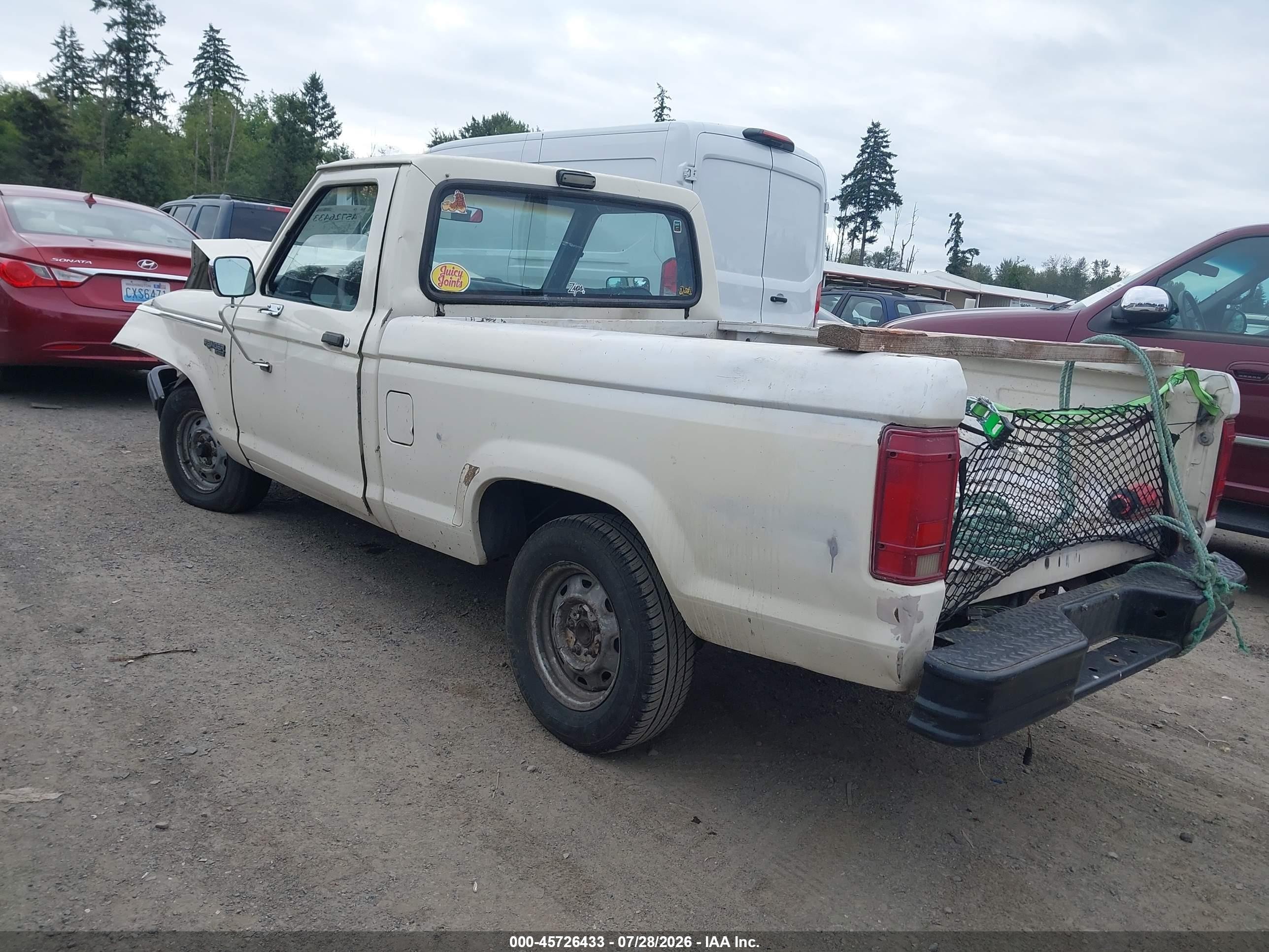 1990 Ford Ranger   White vin: 1FTCR10A2LUB80516