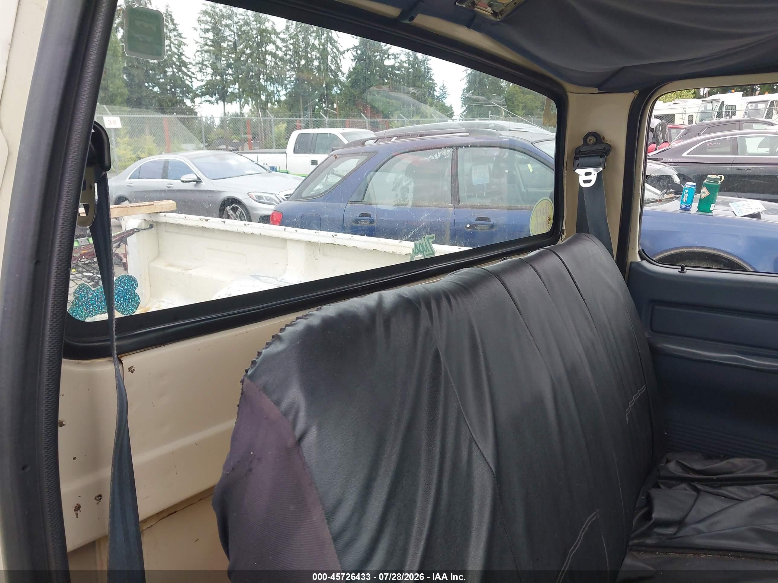 1990 Ford Ranger   White vin: 1FTCR10A2LUB80516