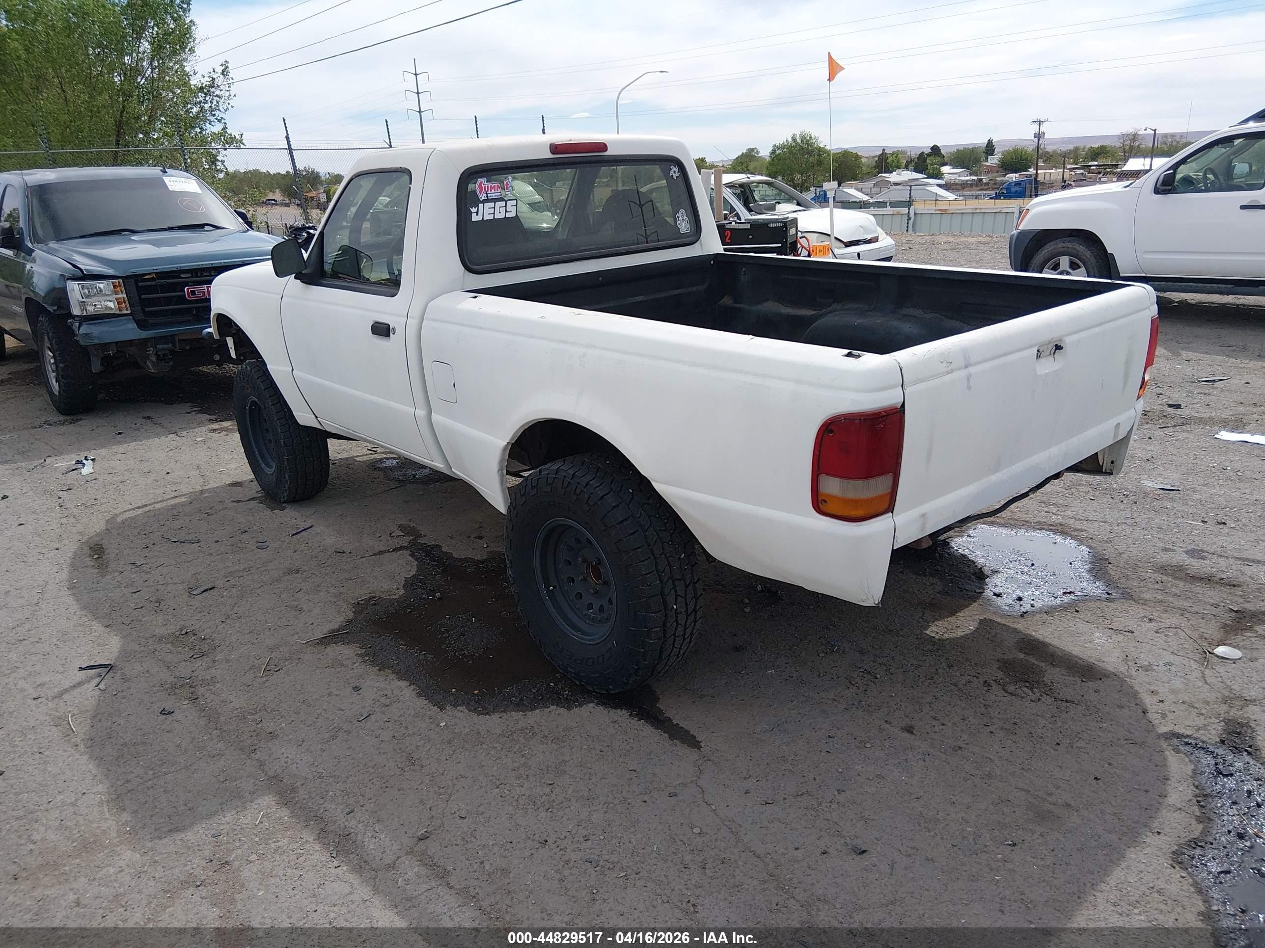 1993 Ford Ranger   White vin: 1FTCR10A2PUA28550