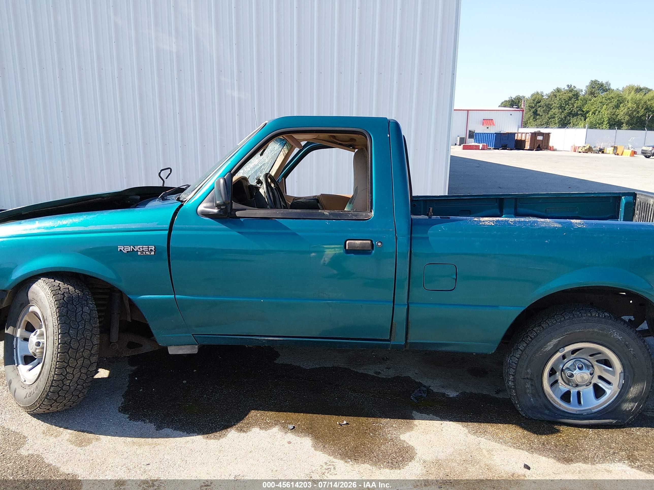 1995 Ford Ranger   Green vin: 1FTCR10A2SUC00049
