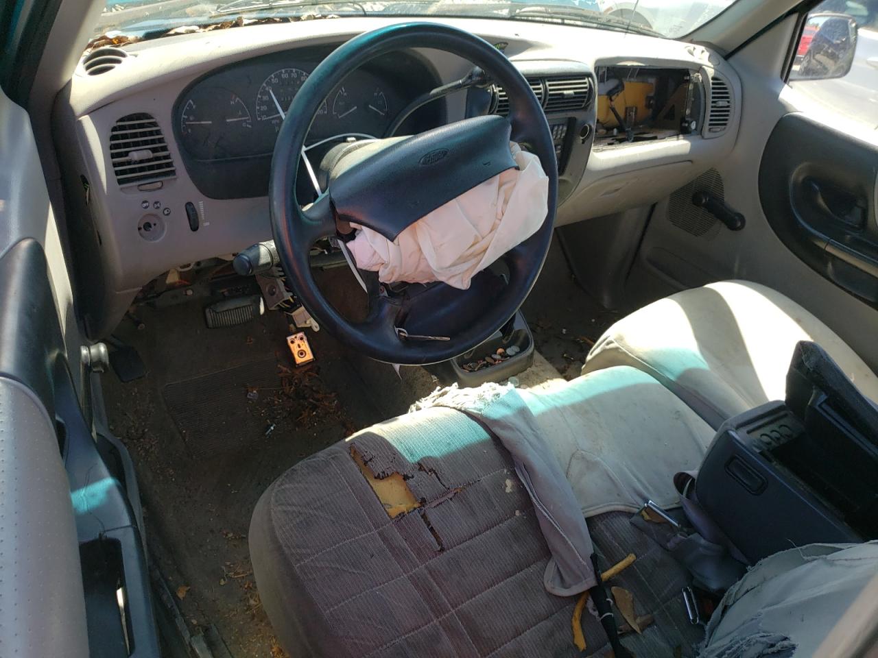 1997 Ford Ranger Green vin: 1FTCR10A2VPB45329