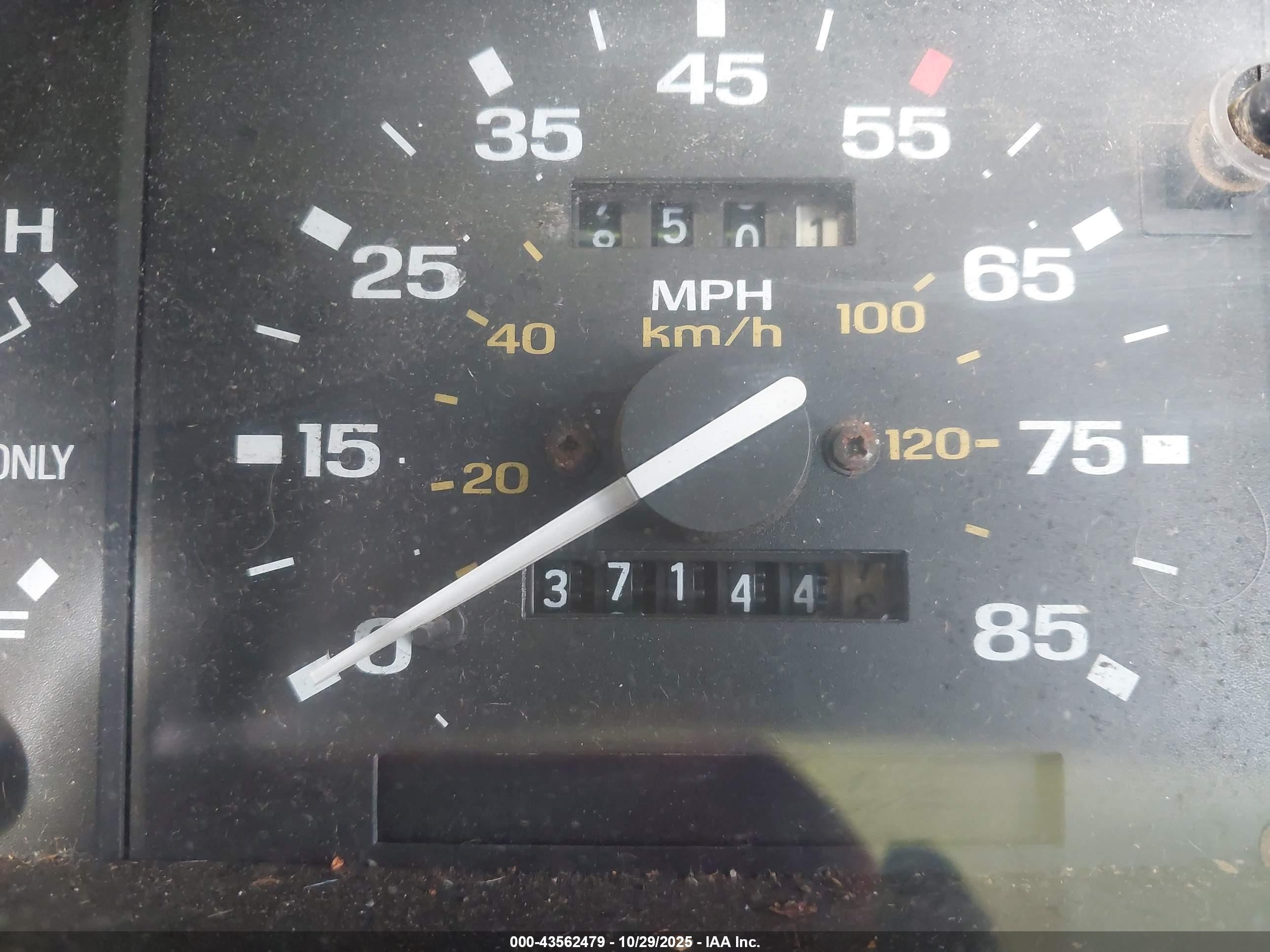 1989 Ford Ranger   Белый vin: 1FTCR10A3KUB81835