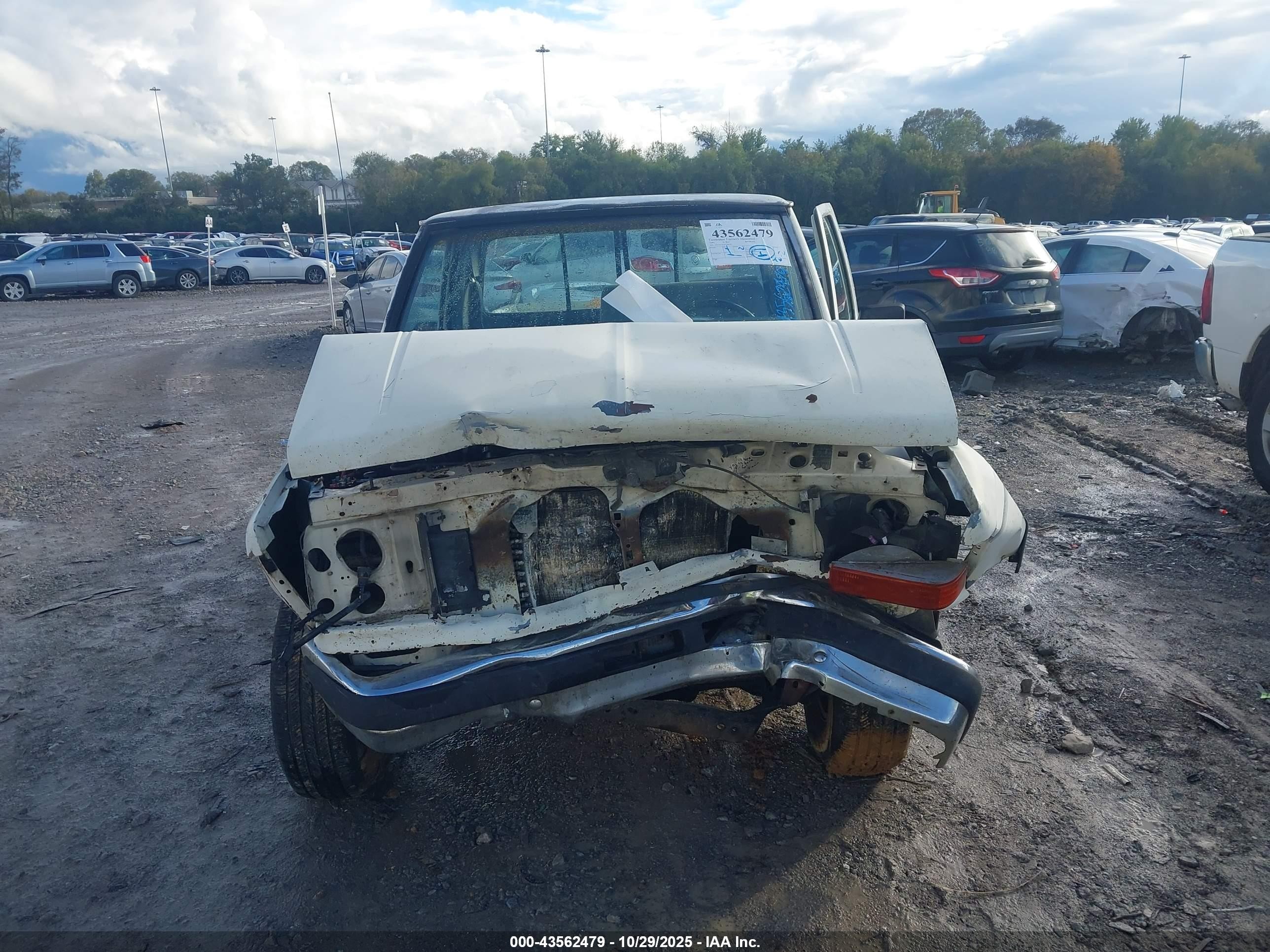 1989 Ford Ranger   Белый vin: 1FTCR10A3KUB81835
