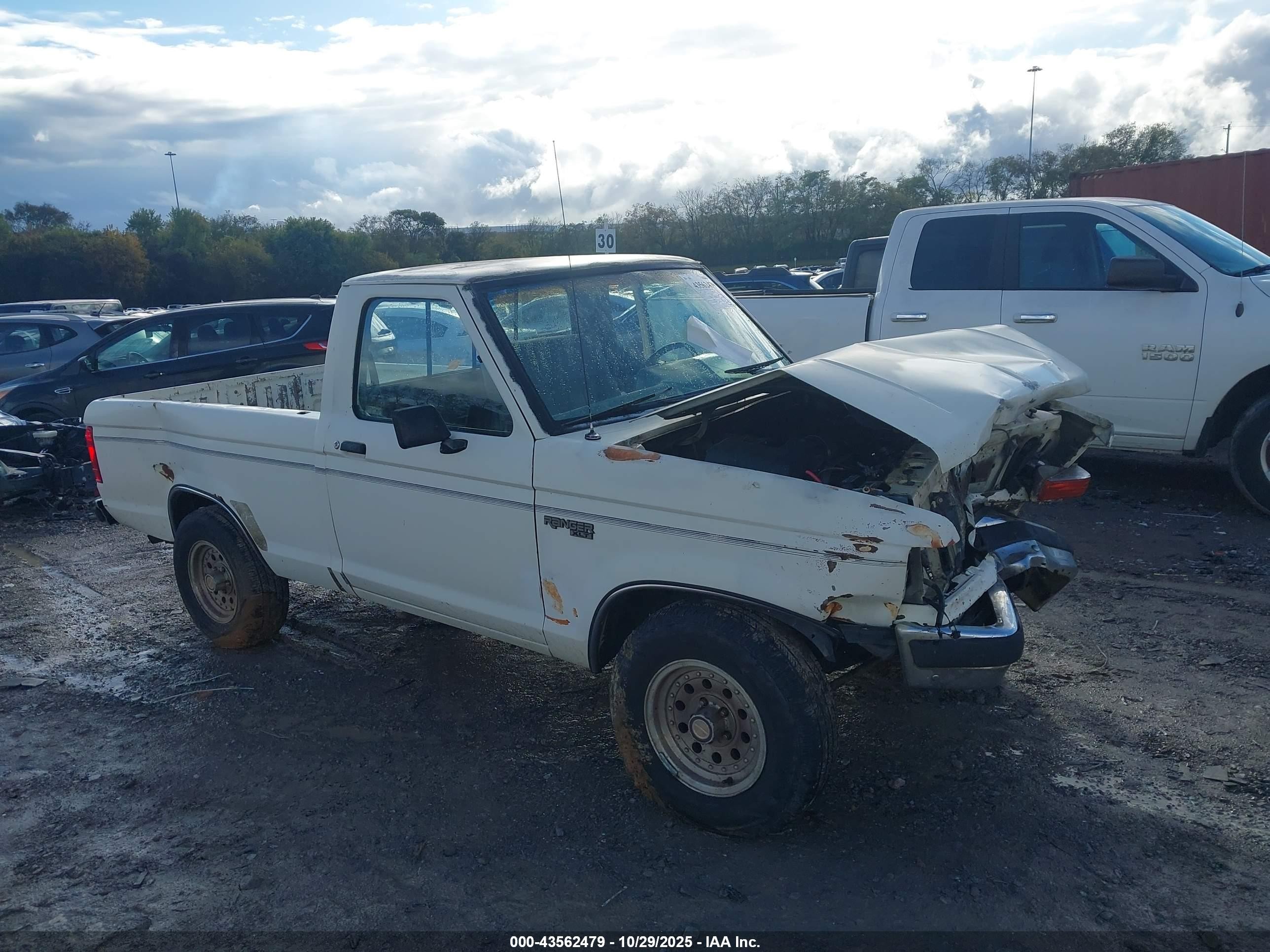 1989 Ford Ranger   Белый vin: 1FTCR10A3KUB81835
