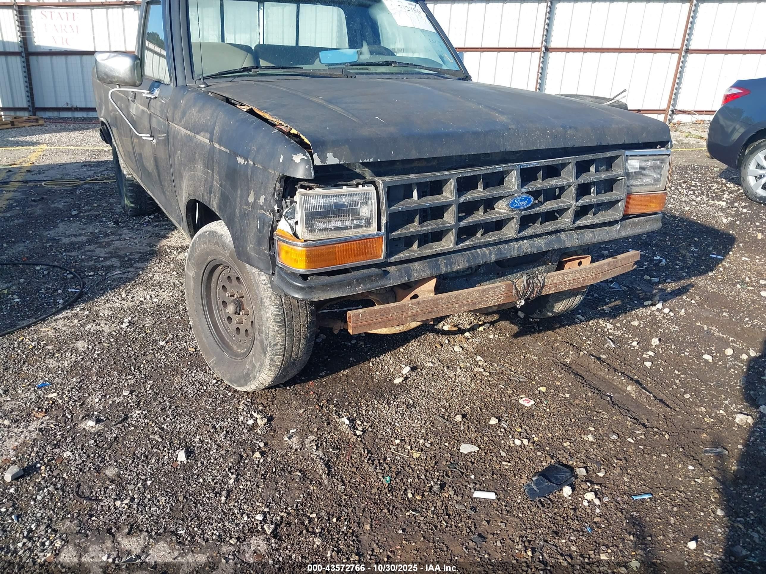 1990 Ford Ranger   Черный vin: 1FTCR10A3LUB65832