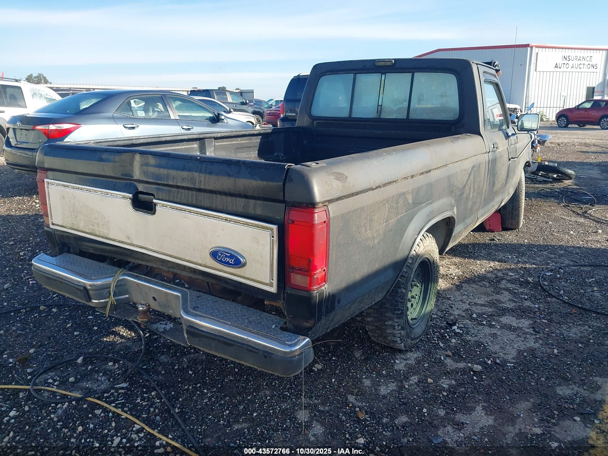 1990 Ford Ranger   Черный vin: 1FTCR10A3LUB65832