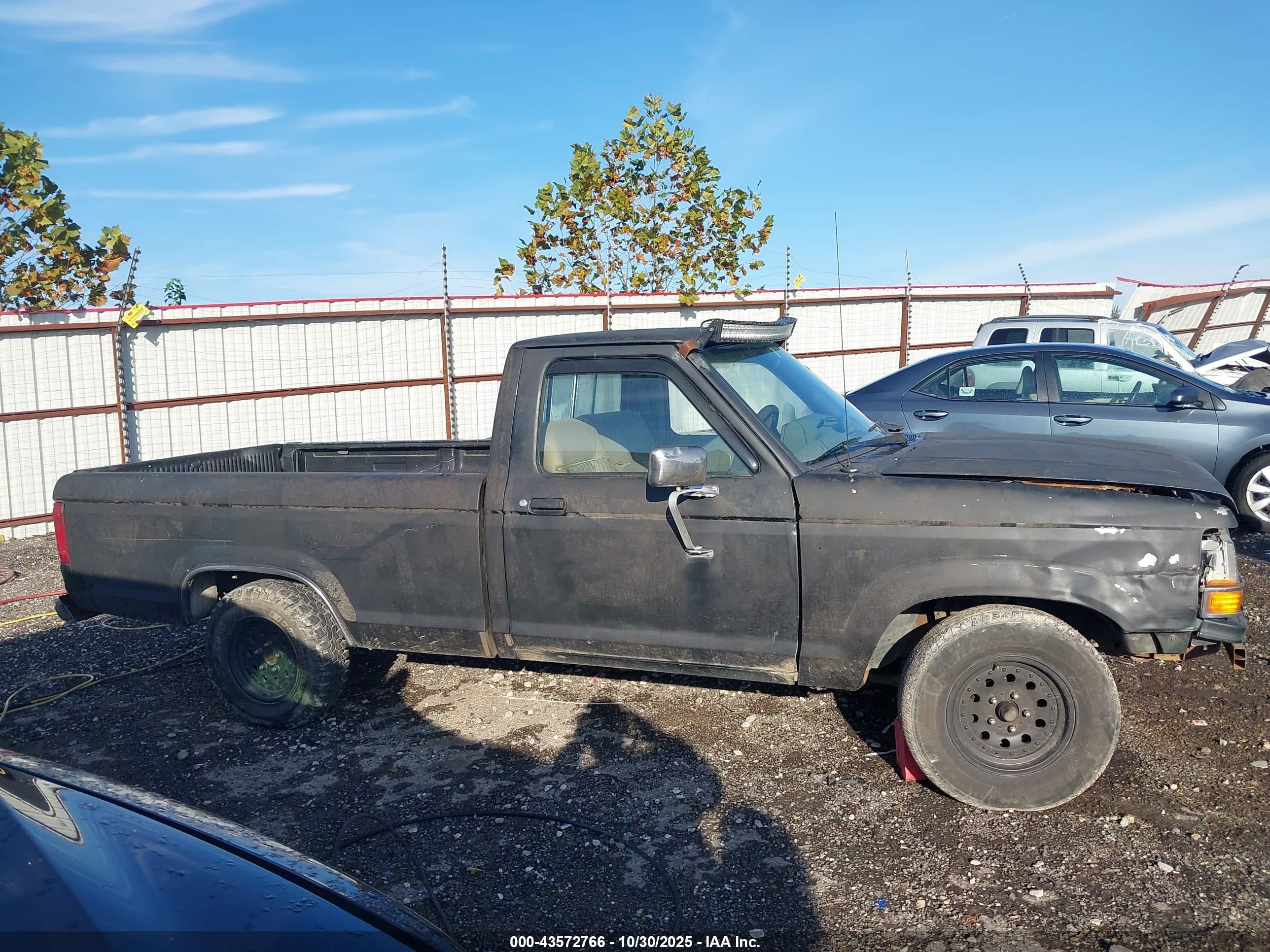 1990 Ford Ranger   Черный vin: 1FTCR10A3LUB65832