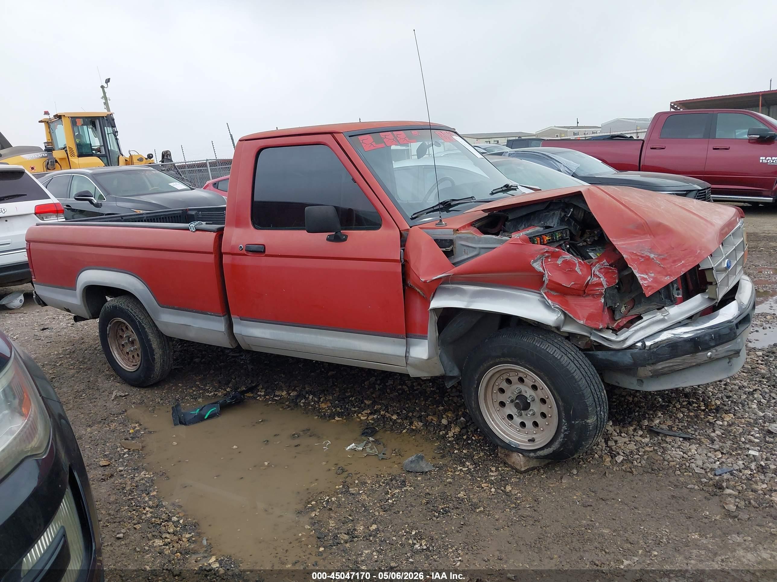 1990 Ford Ranger   Красный vin: 1FTCR10A3LUB98927