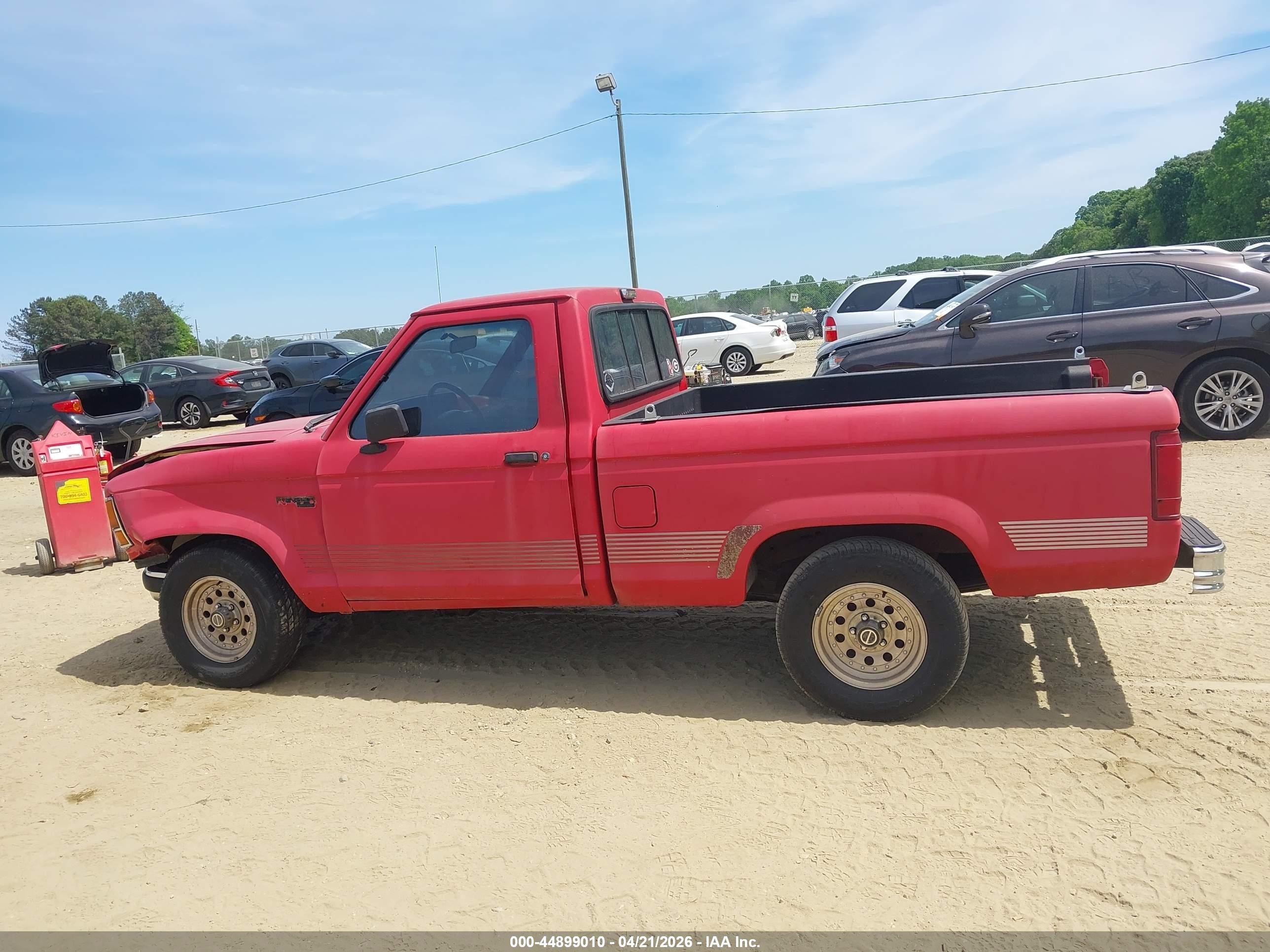1991 Ford Ranger   Красный vin: 1FTCR10A3MUE55750