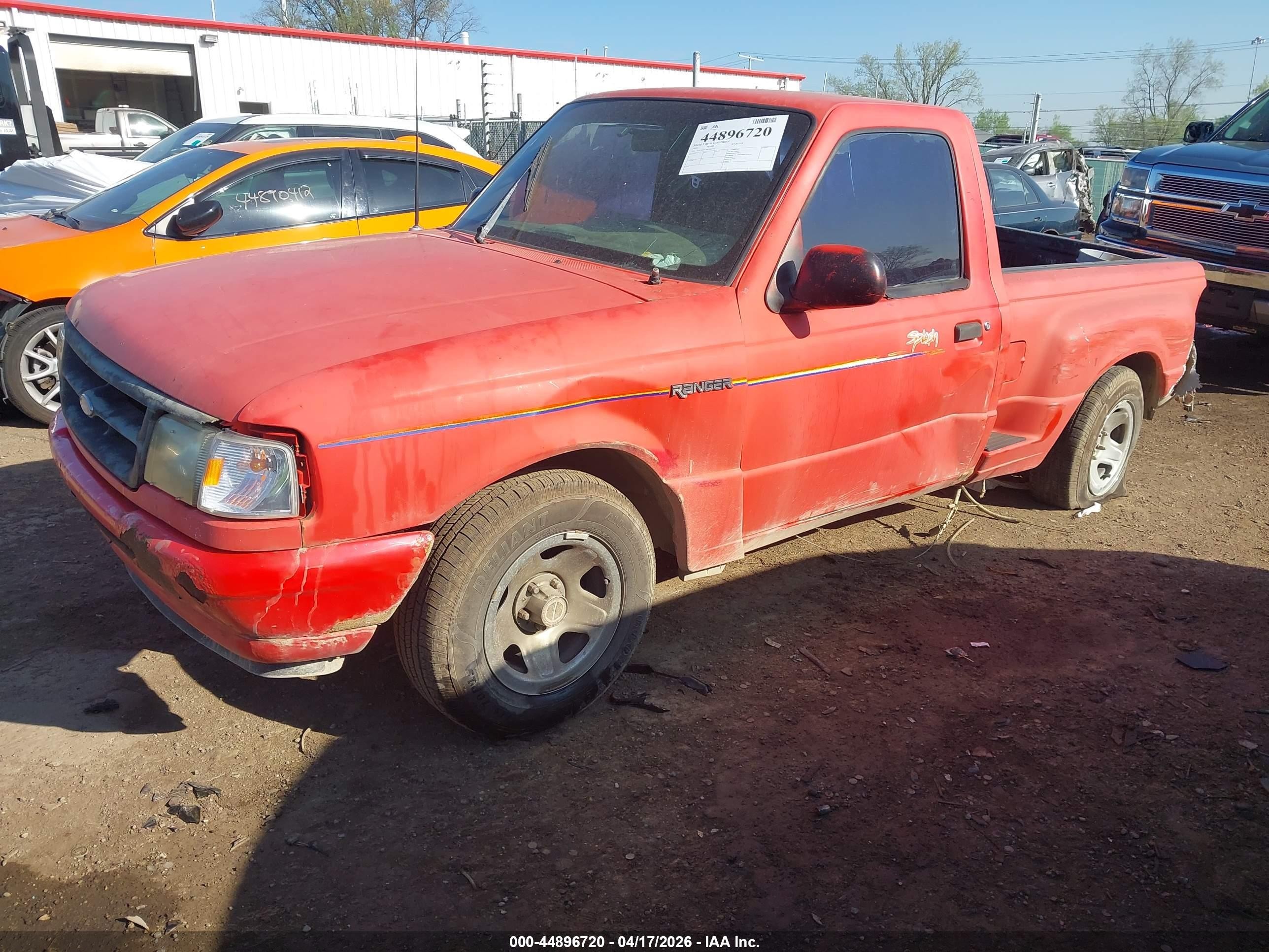 1994 Ford Ranger   Red vin: 1FTCR10A3RPB63733