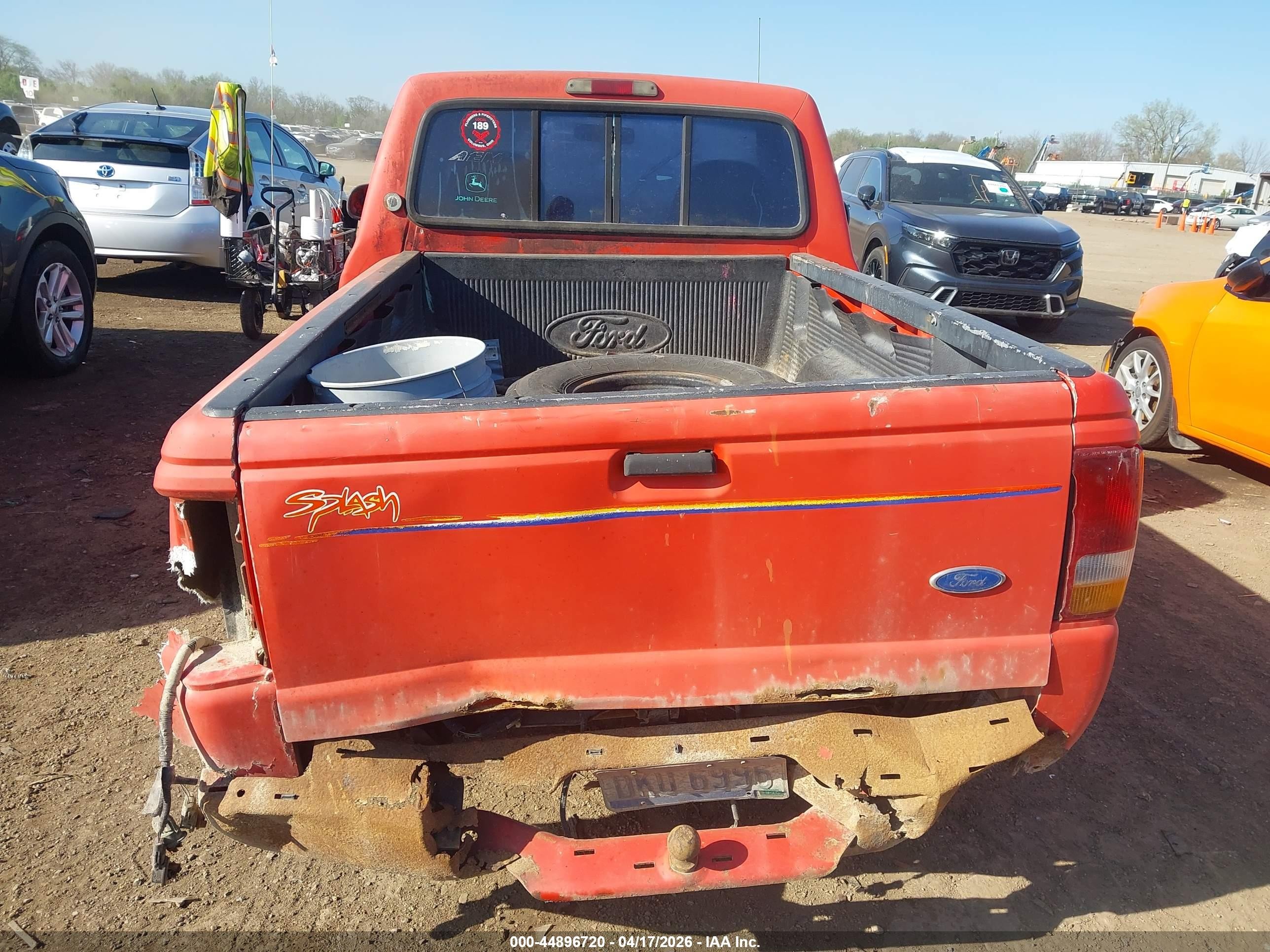 1994 Ford Ranger   Red vin: 1FTCR10A3RPB63733