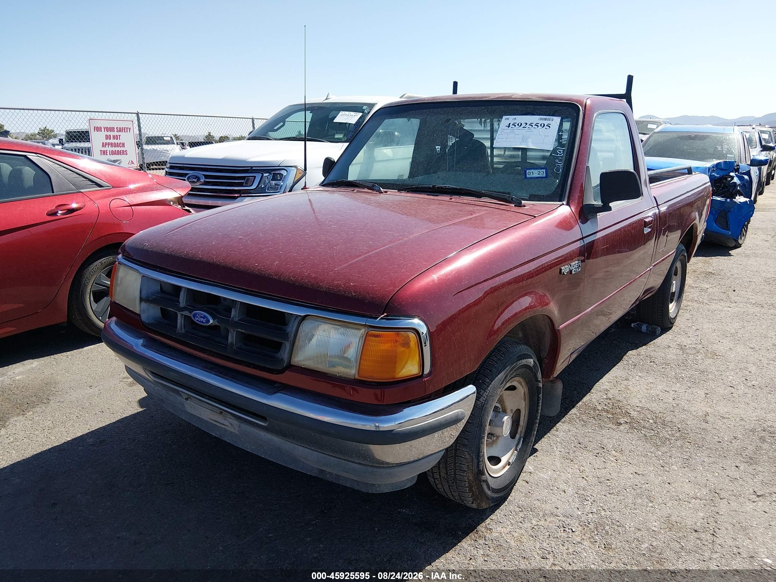 1994 Ford Ranger   Red vin: 1FTCR10A3RUE82244
