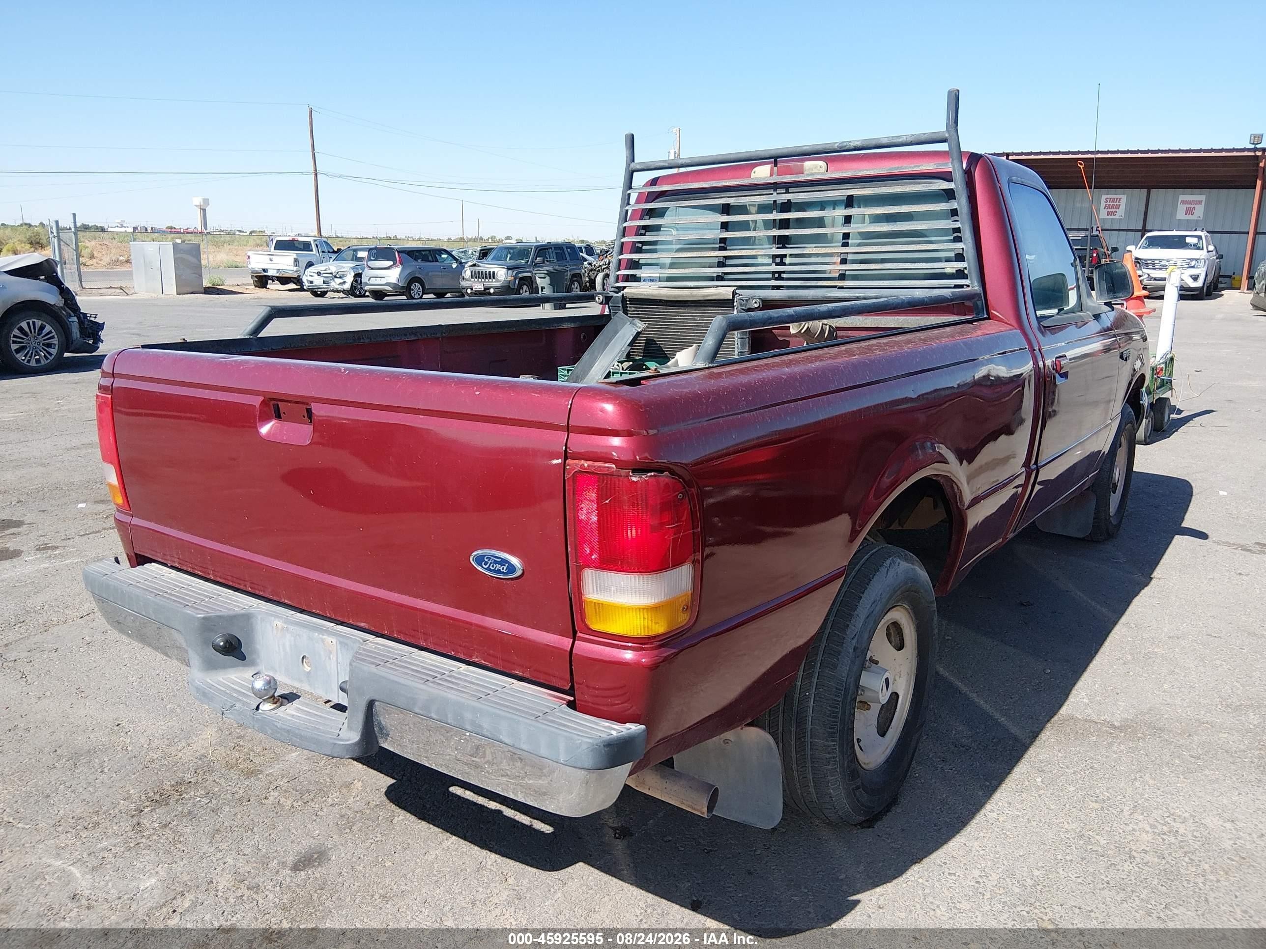 1994 Ford Ranger   Red vin: 1FTCR10A3RUE82244