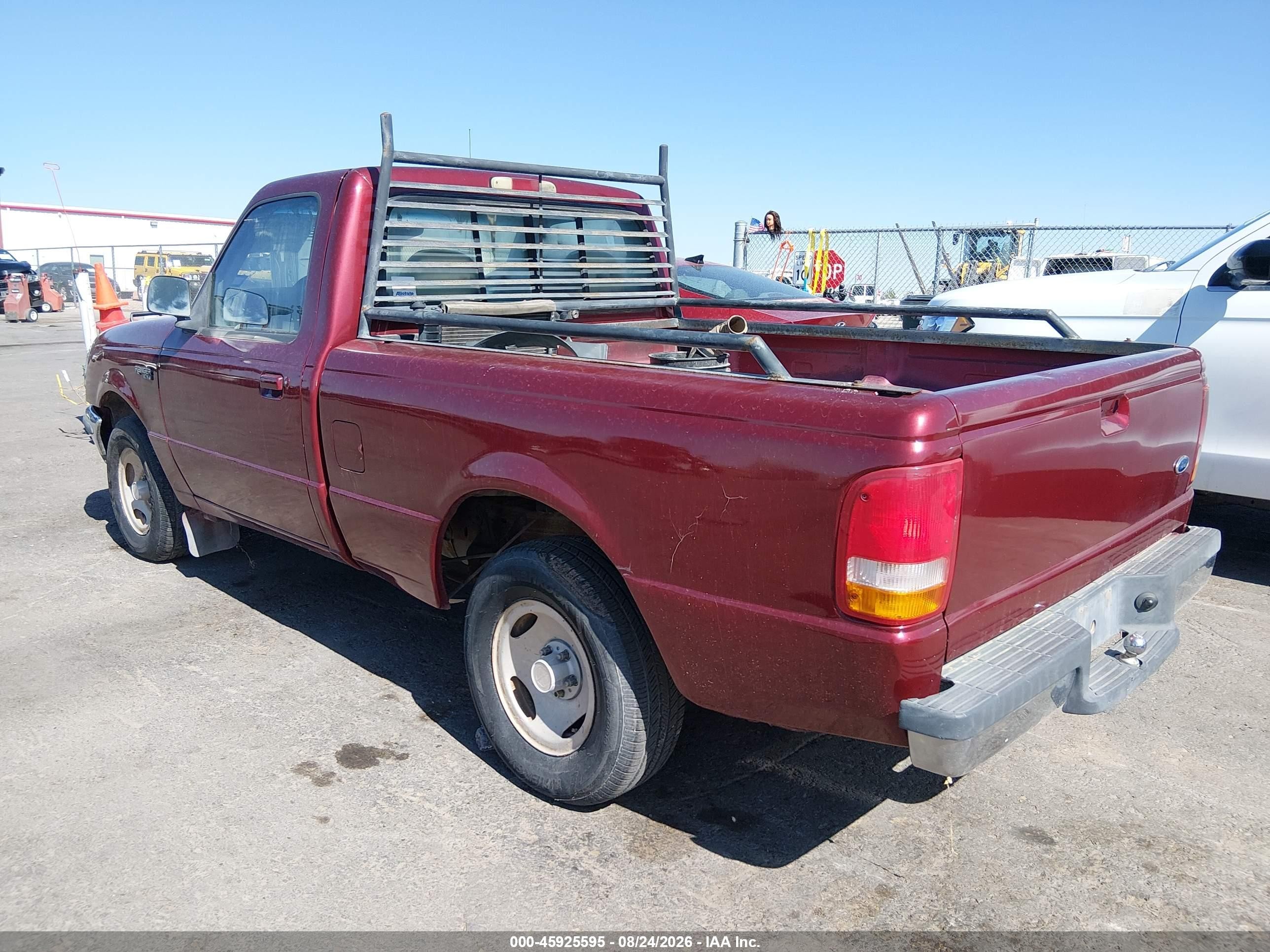 1994 Ford Ranger   Red vin: 1FTCR10A3RUE82244