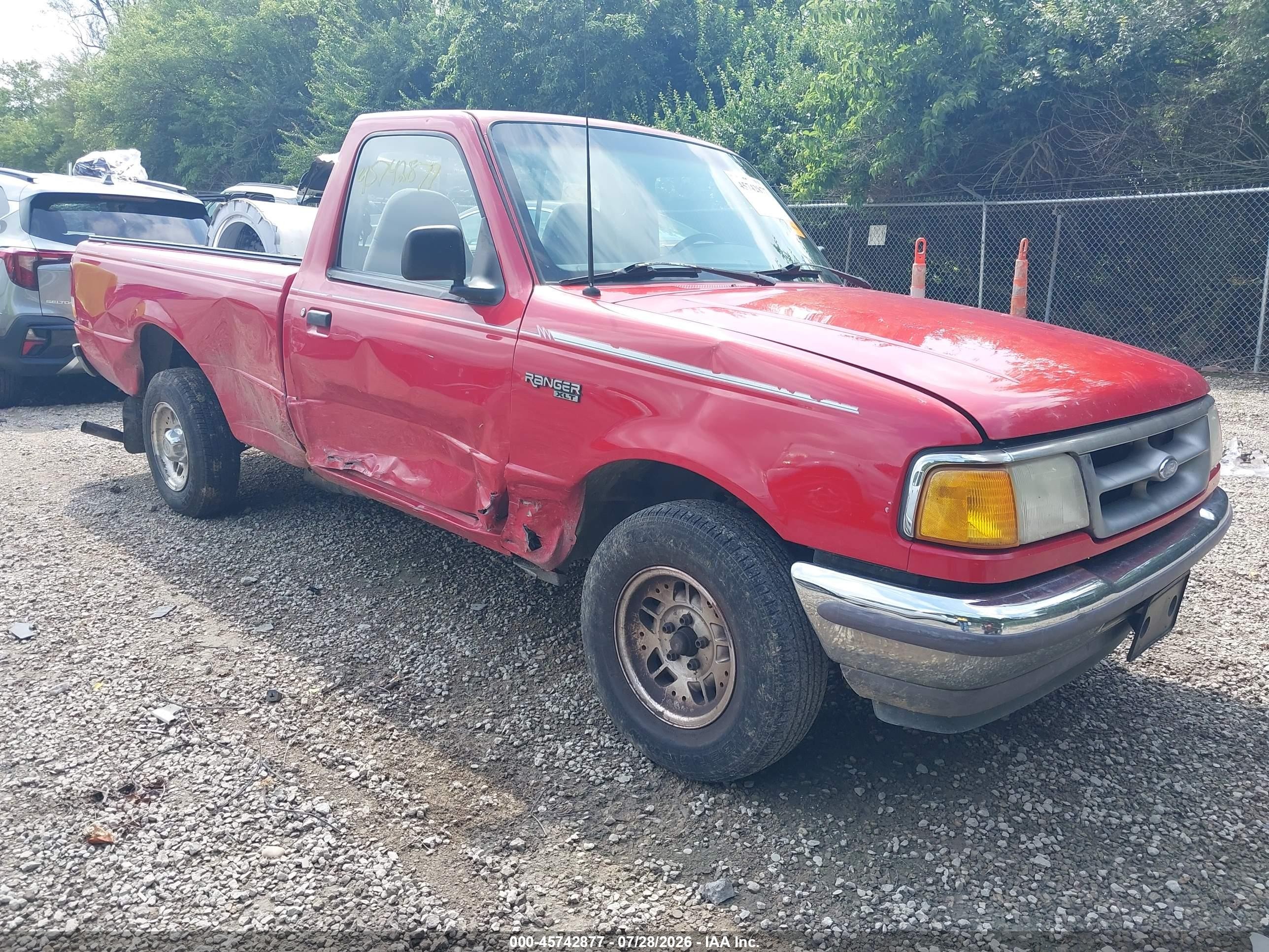 1995 Ford Ranger   Red vin: 1FTCR10A3SUA49061