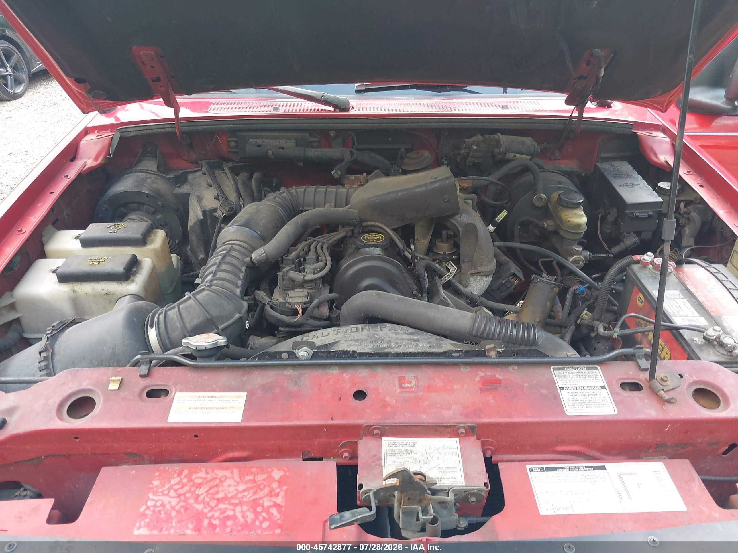 1995 Ford Ranger   Red vin: 1FTCR10A3SUA49061