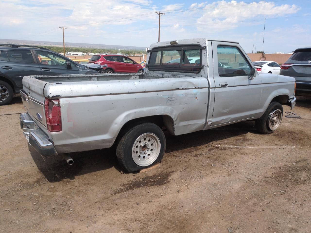 1990 Ford Ranger Серебряный vin: 1FTCR10A4LUC07182