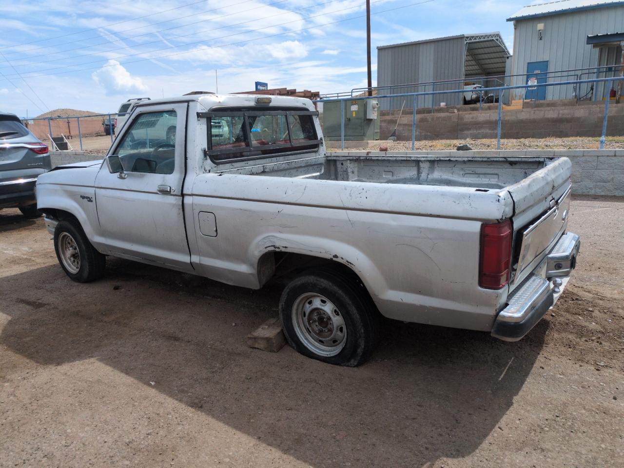 1990 Ford Ranger Серебряный vin: 1FTCR10A4LUC07182