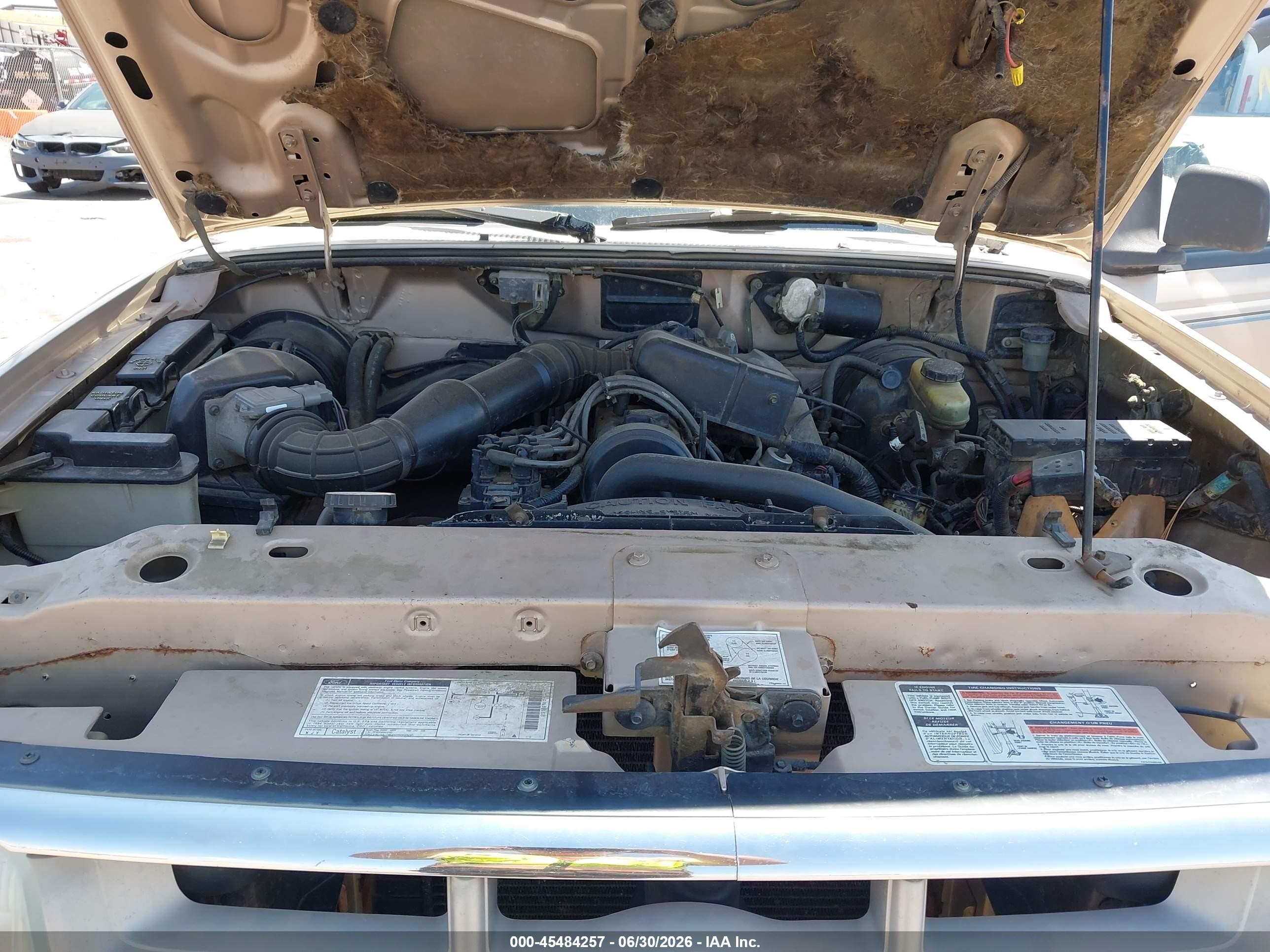 1994 Ford Ranger   Золотой vin: 1FTCR10A4RPA05904