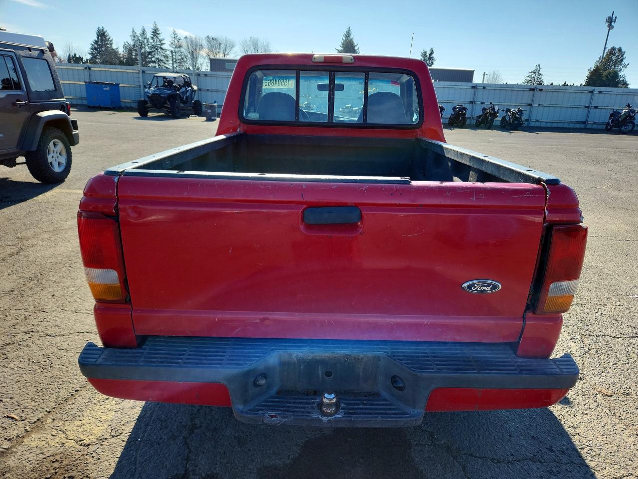 1995 Ford Ranger Red vin: 1FTCR10A4SUB89412