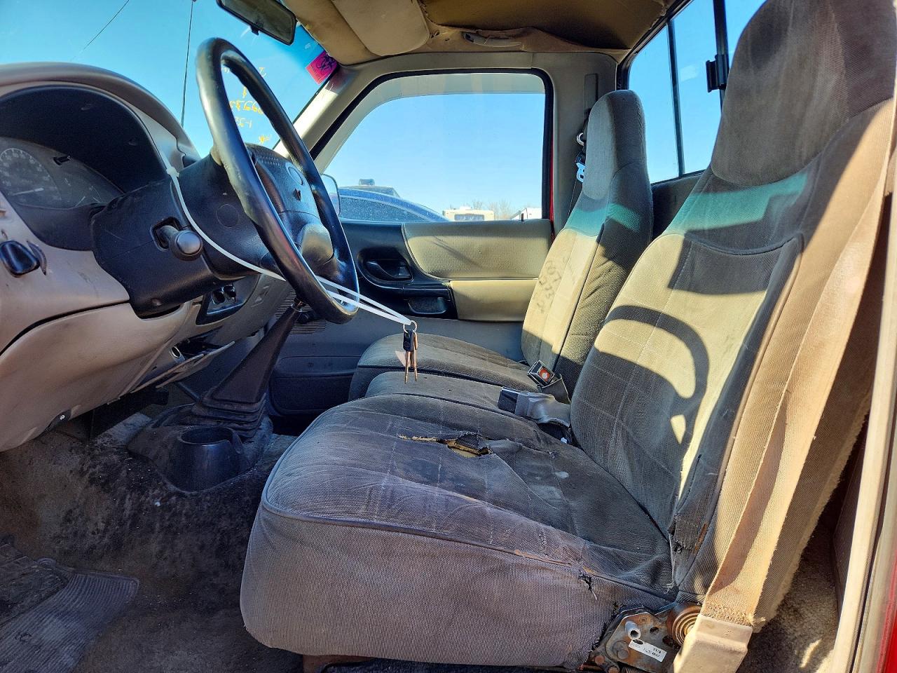 1995 Ford Ranger Red vin: 1FTCR10A4SUB89412