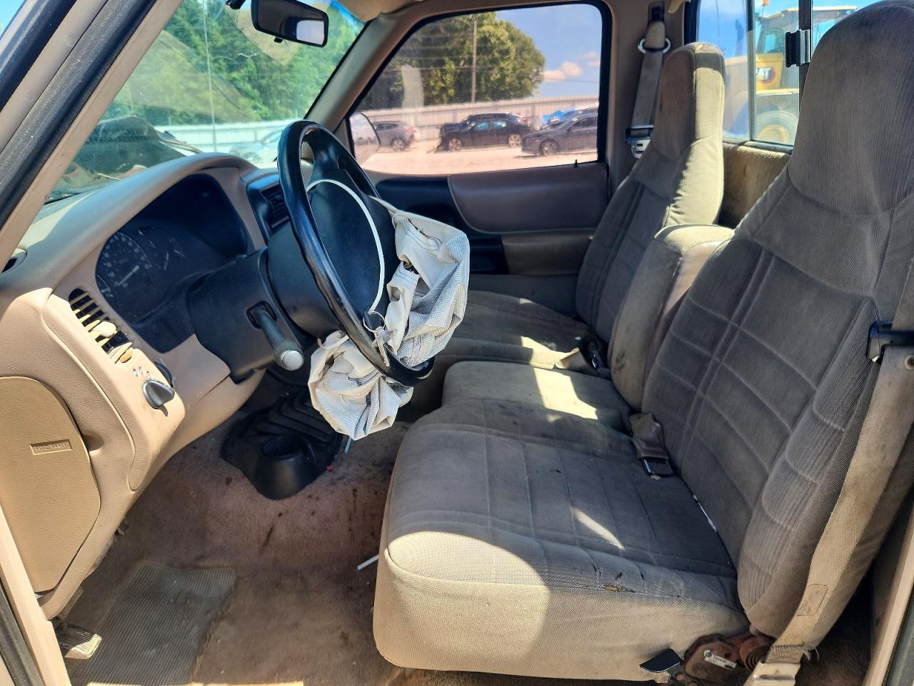1997 Ford Ranger Gold vin: 1FTCR10A4VTA37043