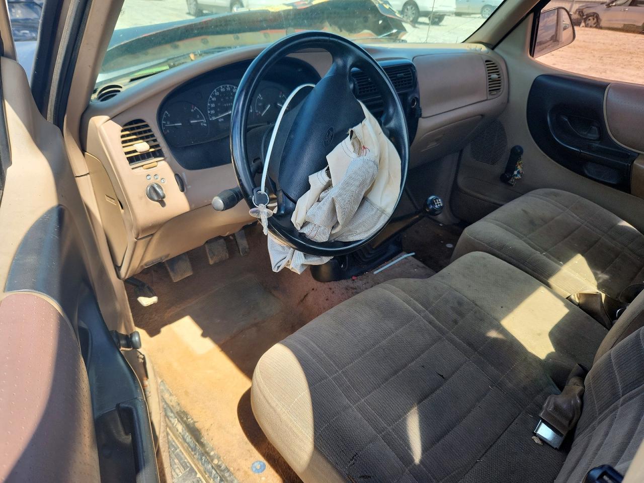 1997 Ford Ranger Gold vin: 1FTCR10A4VTA37043