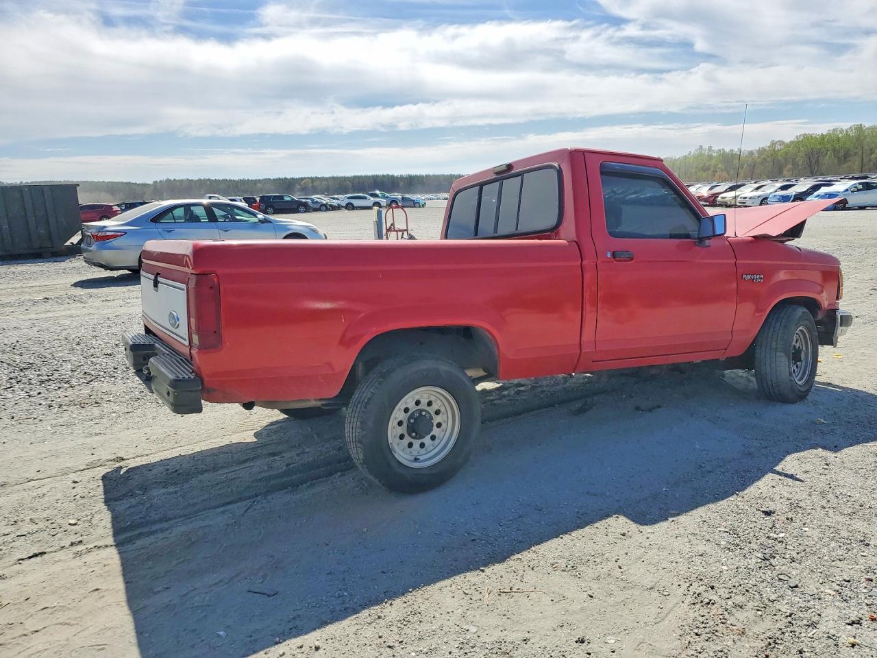 1992 Ford Ranger Красный vin: 1FTCR10A5NPA56676