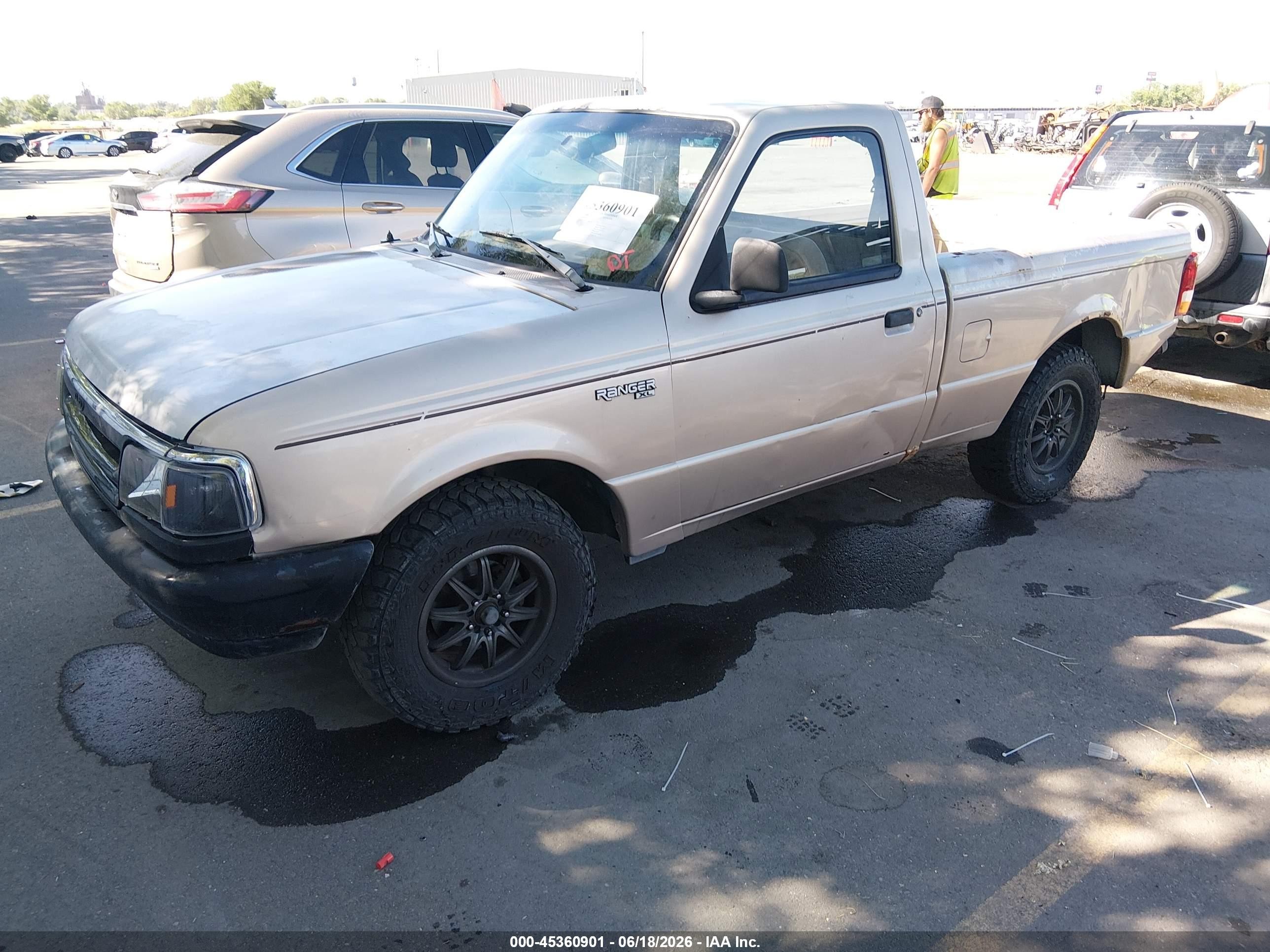 1993 Ford Ranger   Beige vin: 1FTCR10A5PTA33277