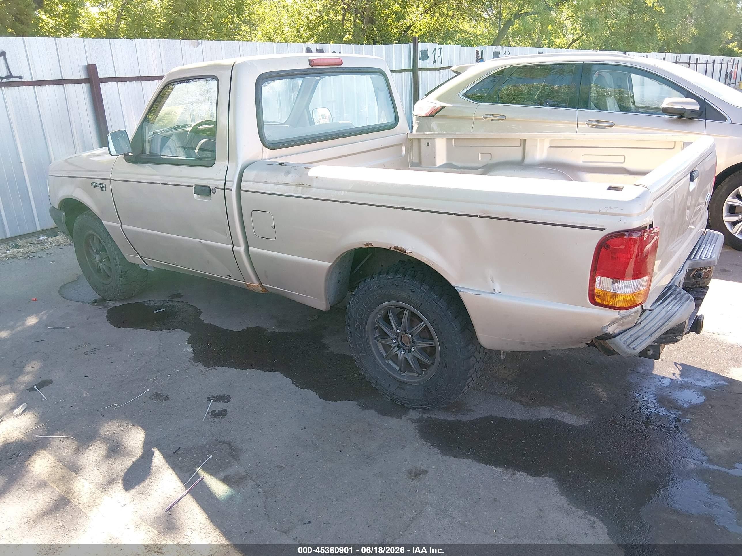1993 Ford Ranger   Beige vin: 1FTCR10A5PTA33277