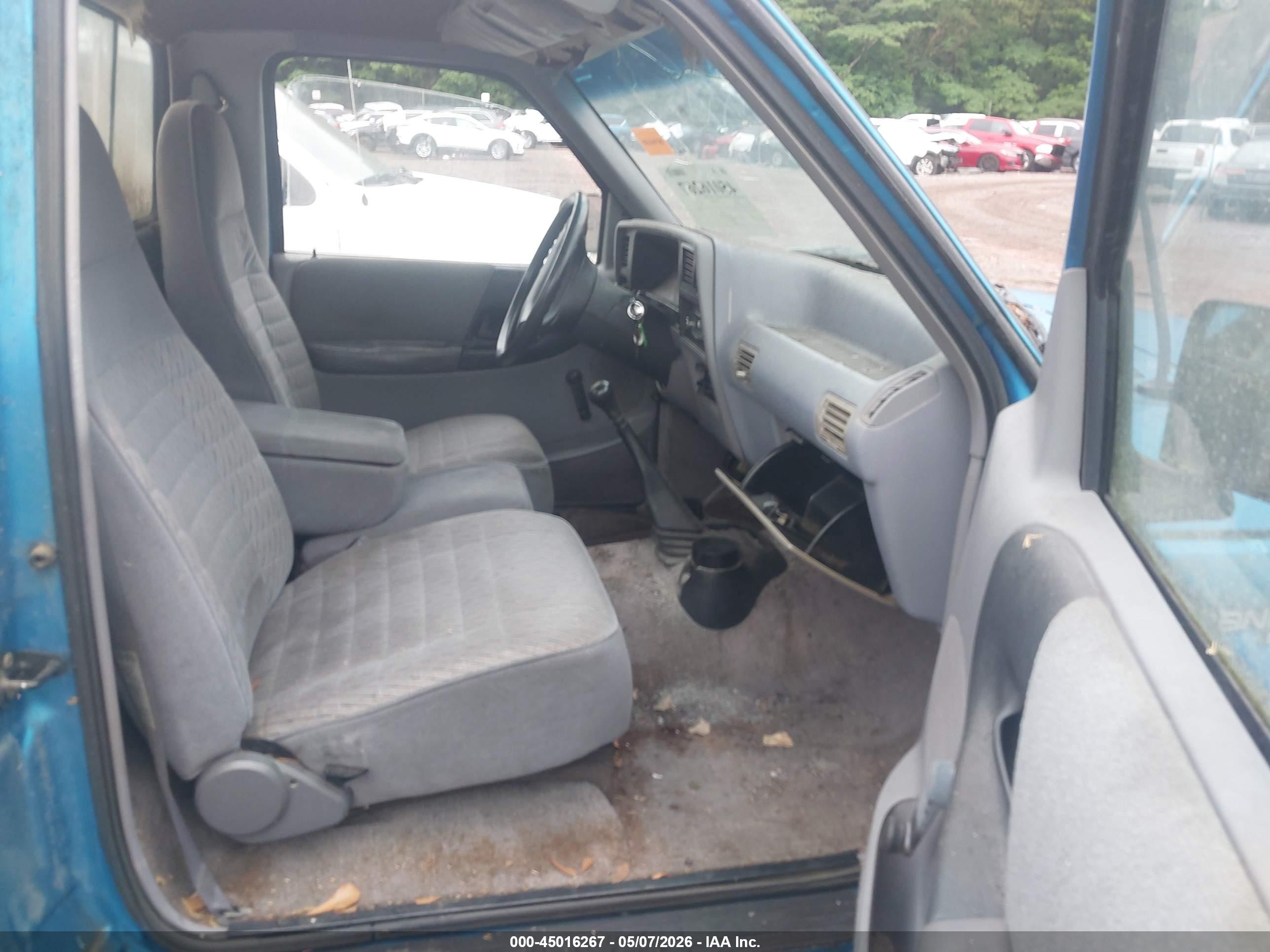 1993 Ford Ranger   Blue vin: 1FTCR10A5PTA43968